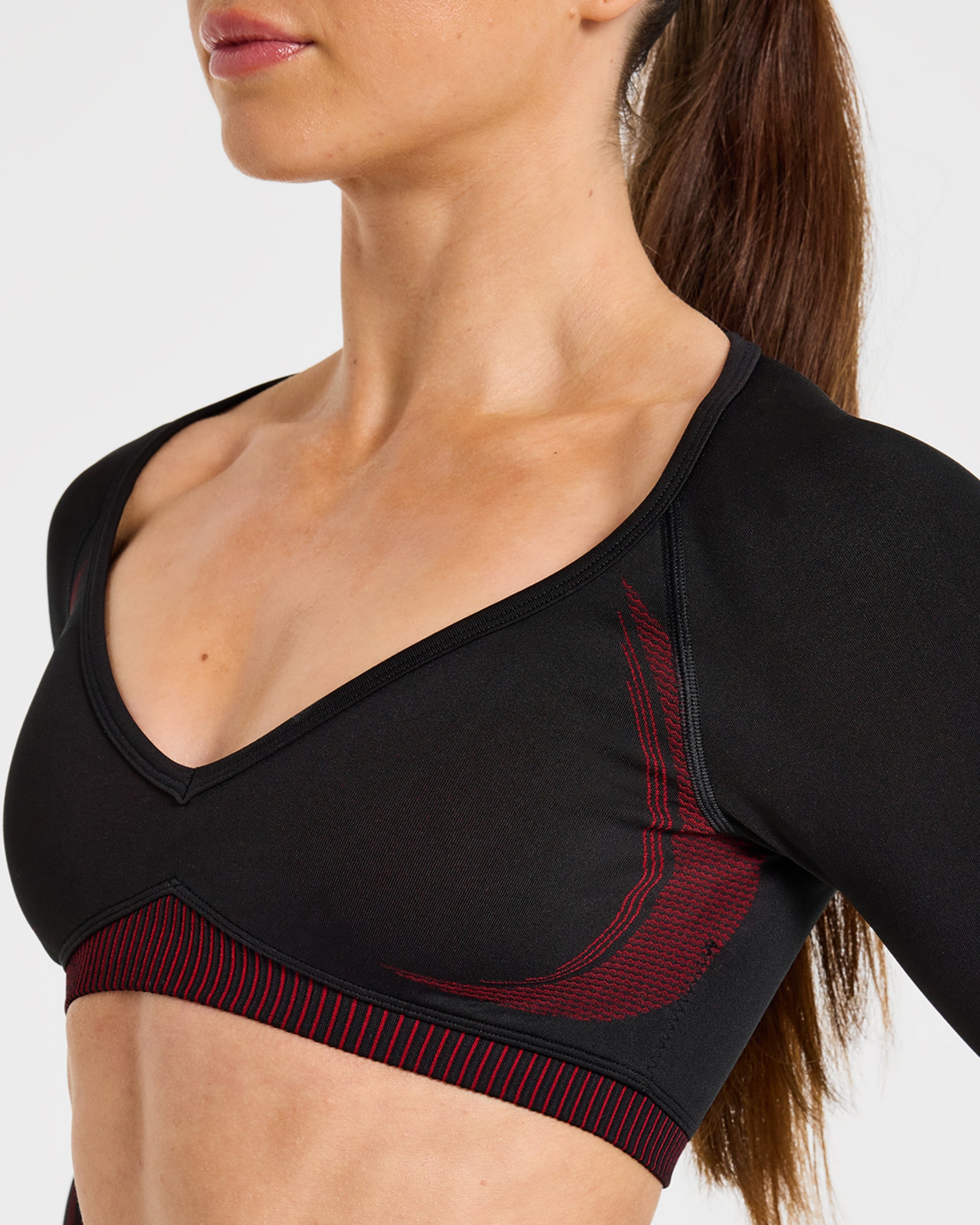 Charge Seamless Long Sleeve Crop Top - Schwarz/Rot
