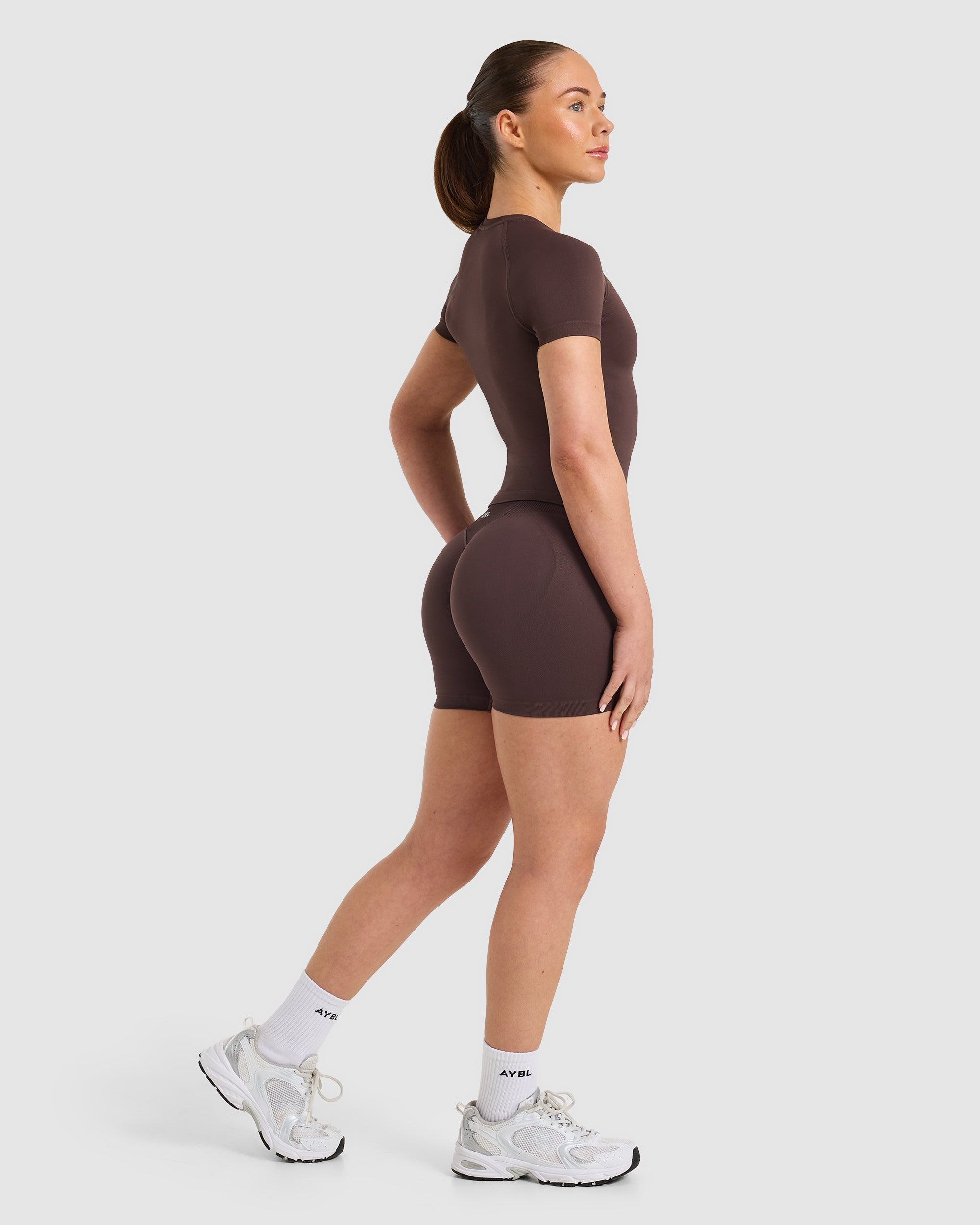 Enhance Seamless Short Sleeve Top - Cocoa Braun