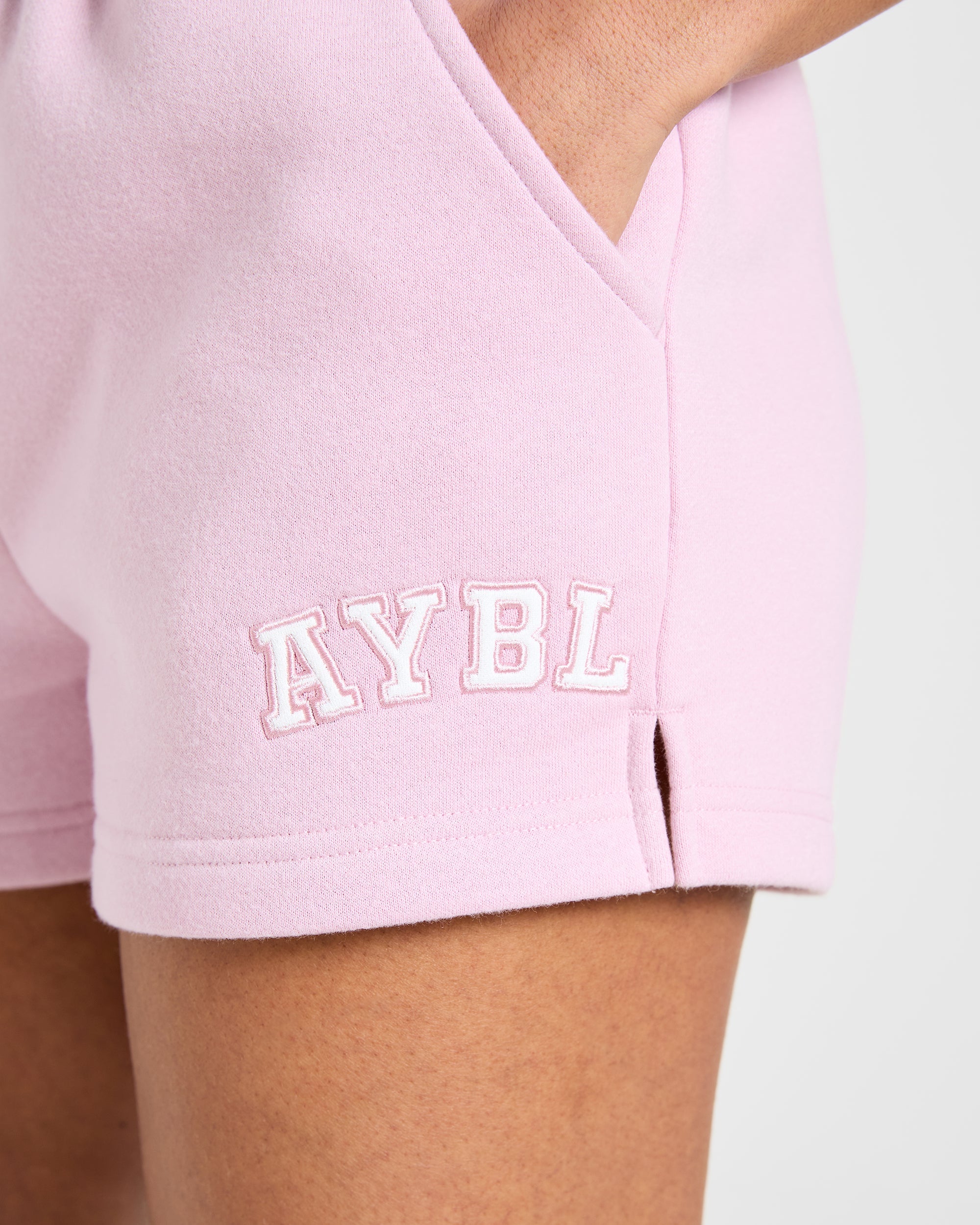 Varsity 2.0 Oversized Shorts - Iced Rosa