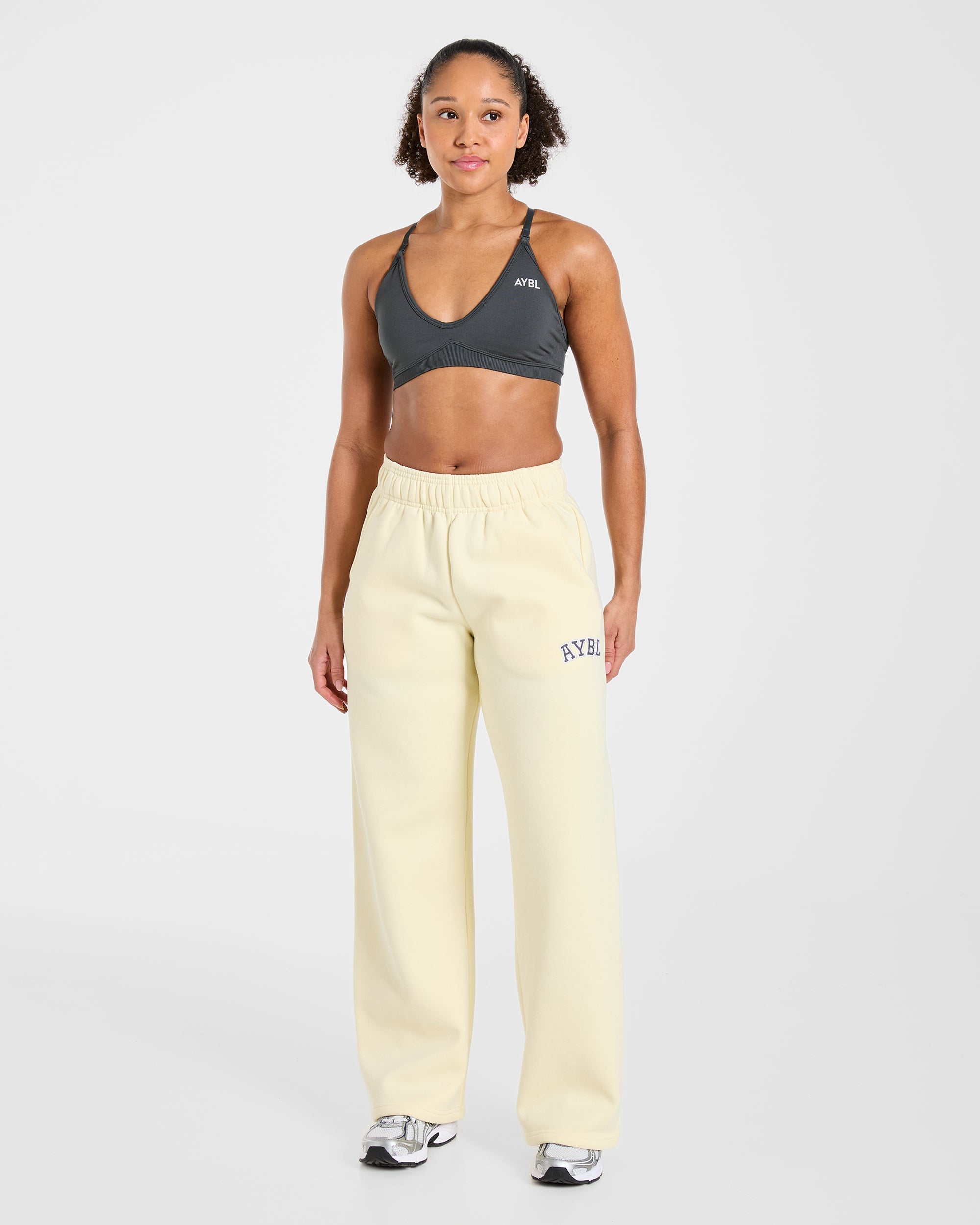 Varsity 2.0 Oversized Straight Leg Joggers - Butter Gelb