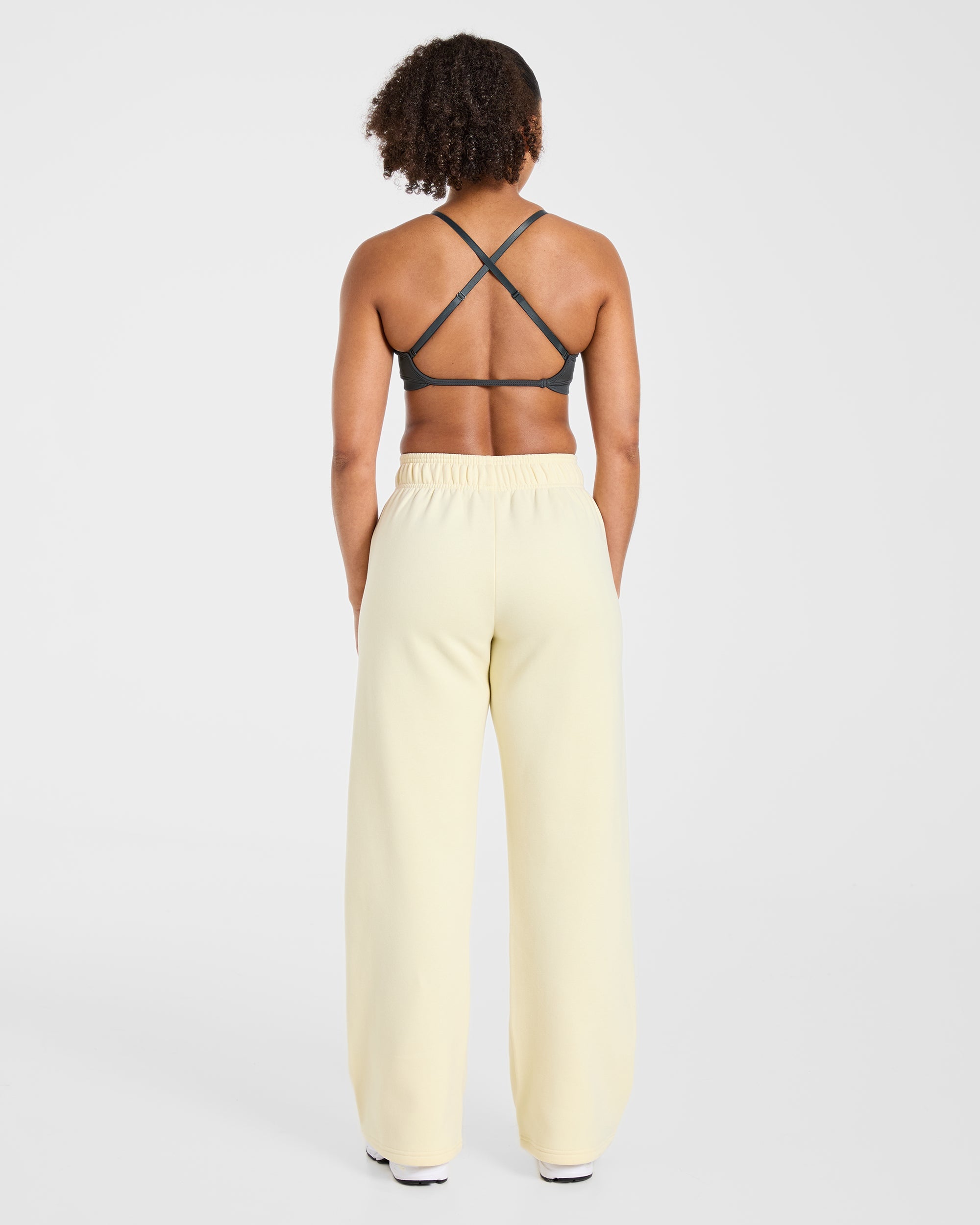 Varsity 2.0 Oversized Straight Leg Joggers - Butter Gelb