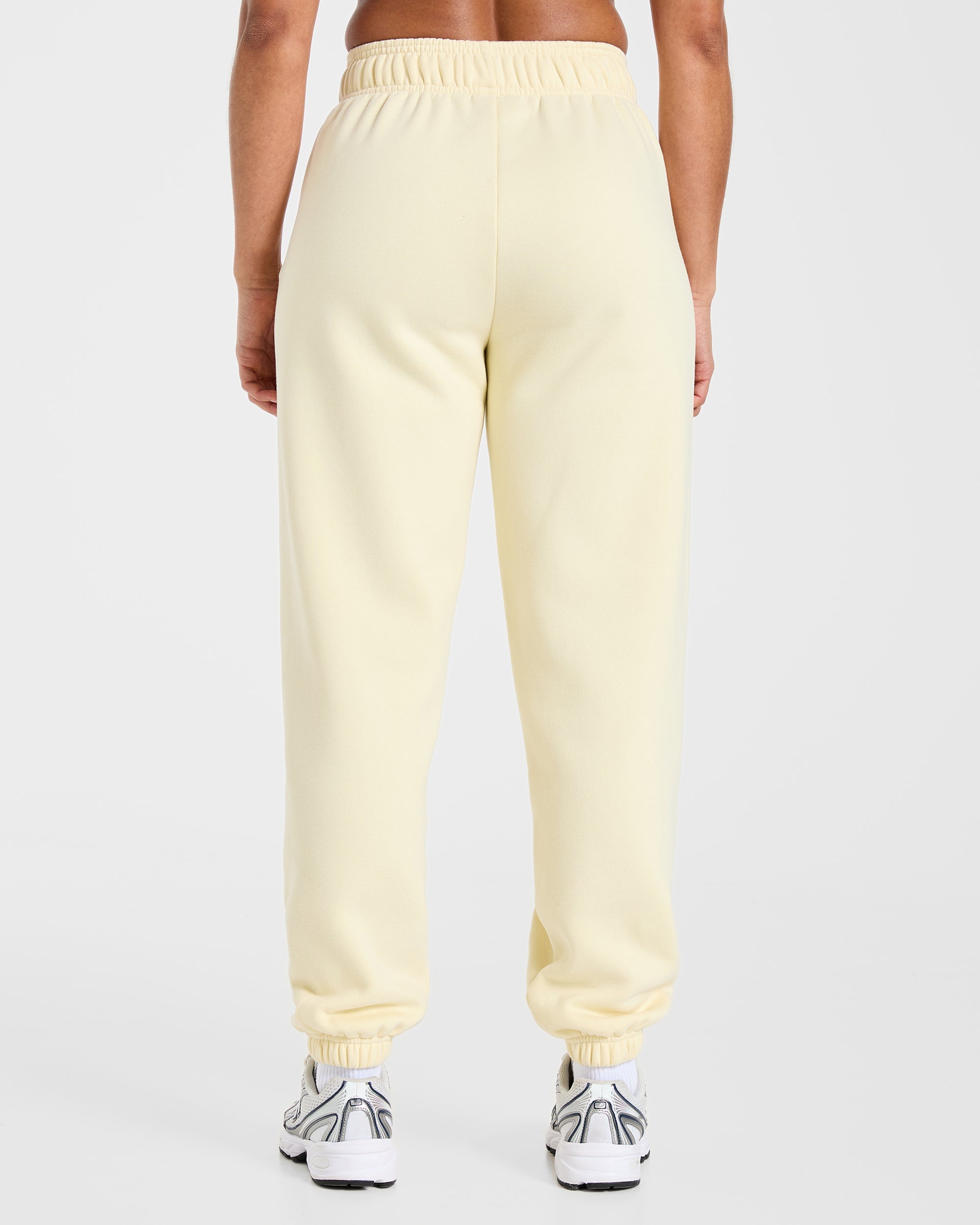 Varsity 2.0 Oversized Joggers - Butter Gelb