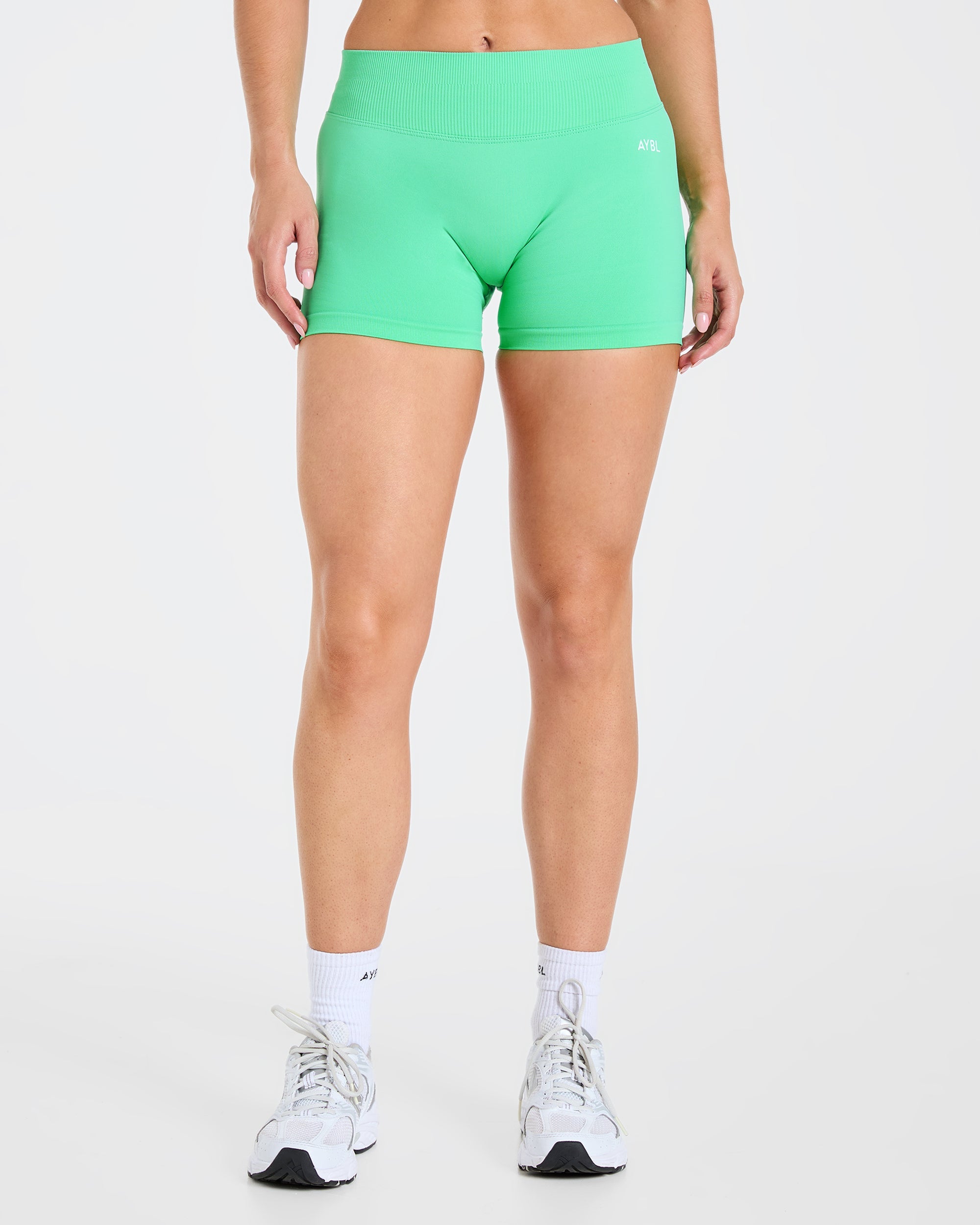 Enhance Seamless Shorts | 3.5" - Mint Grün
