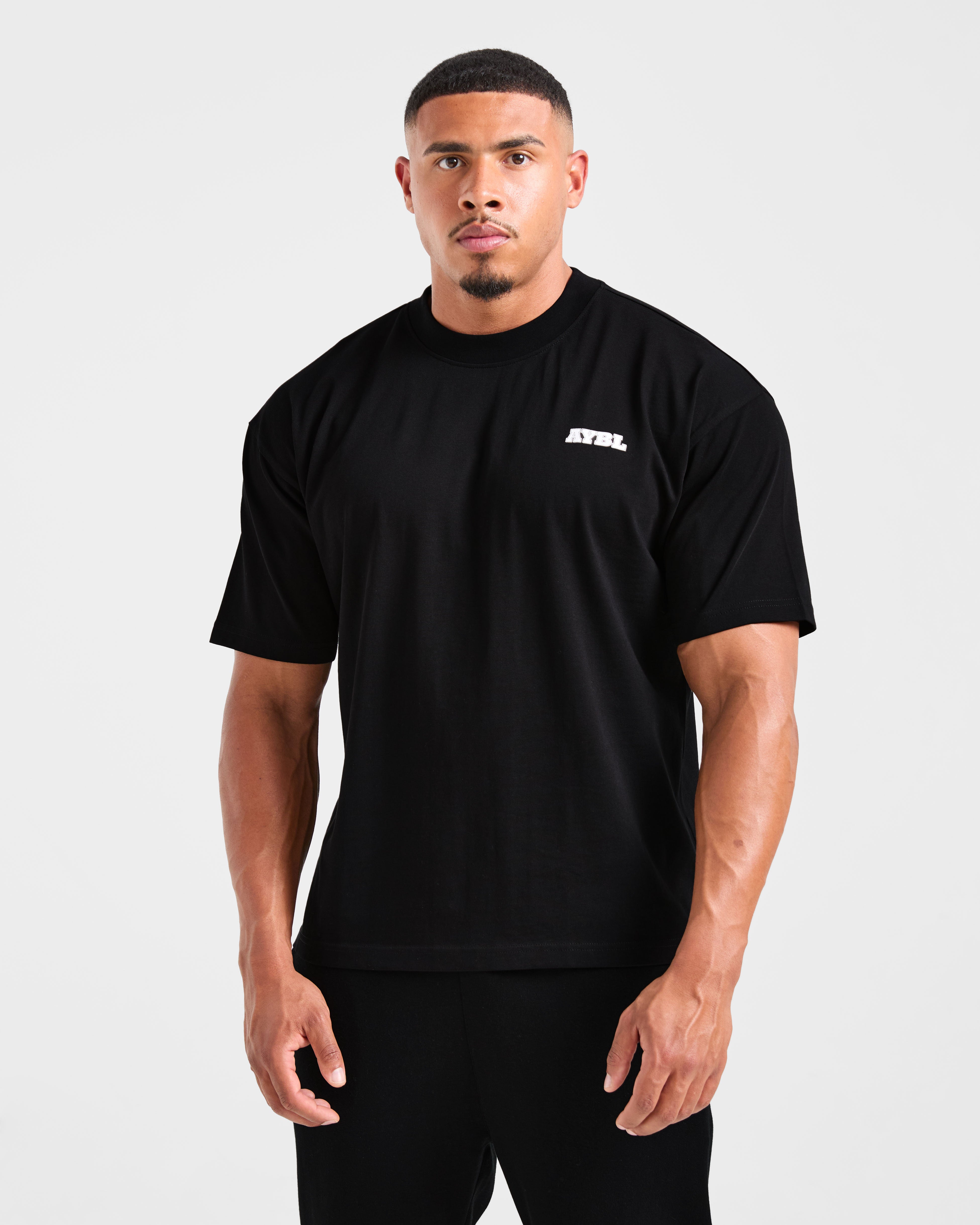Global Oversized T Shirt - Schwarz/Rot