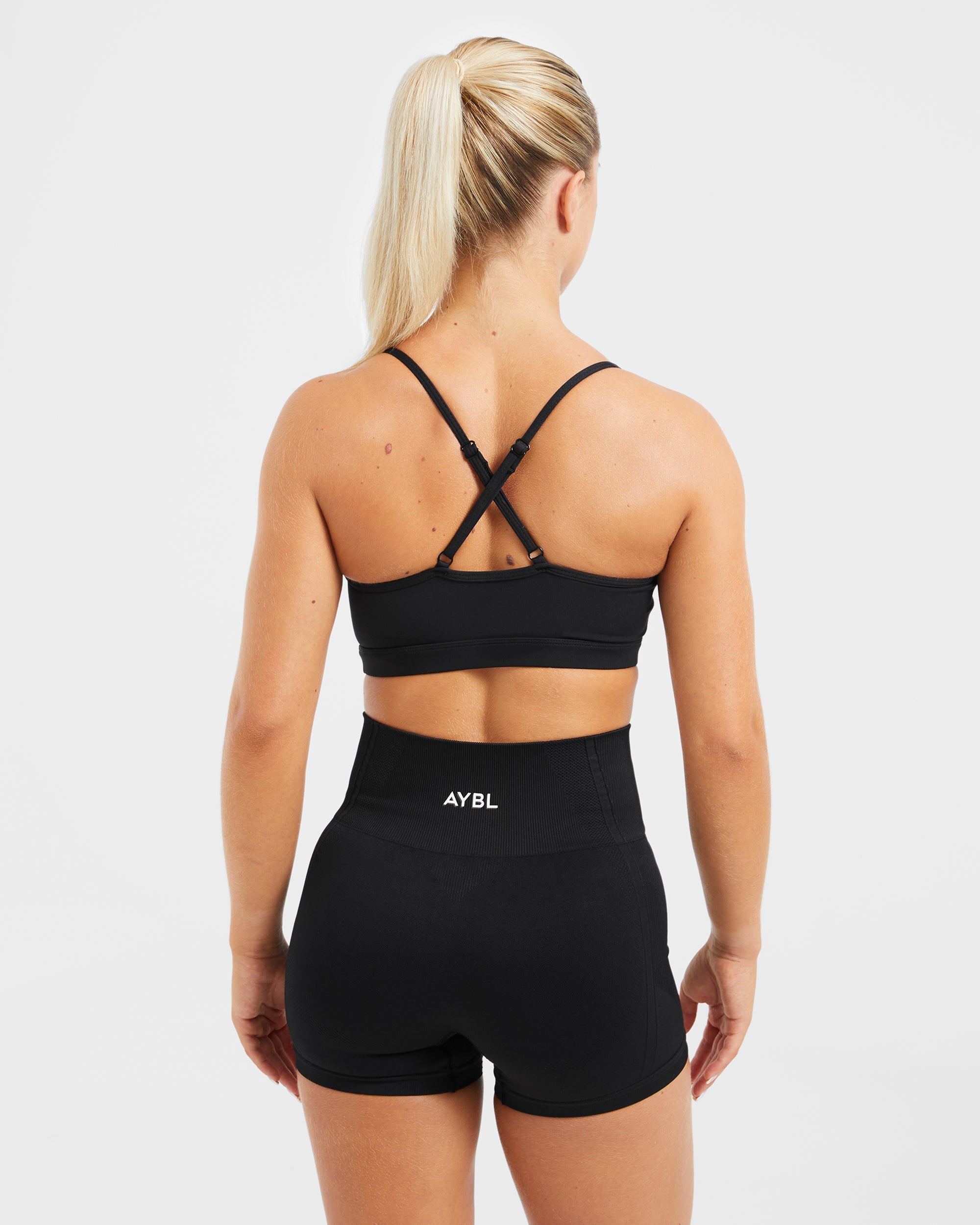 Essential V Neck Sports Bra - Schwarz