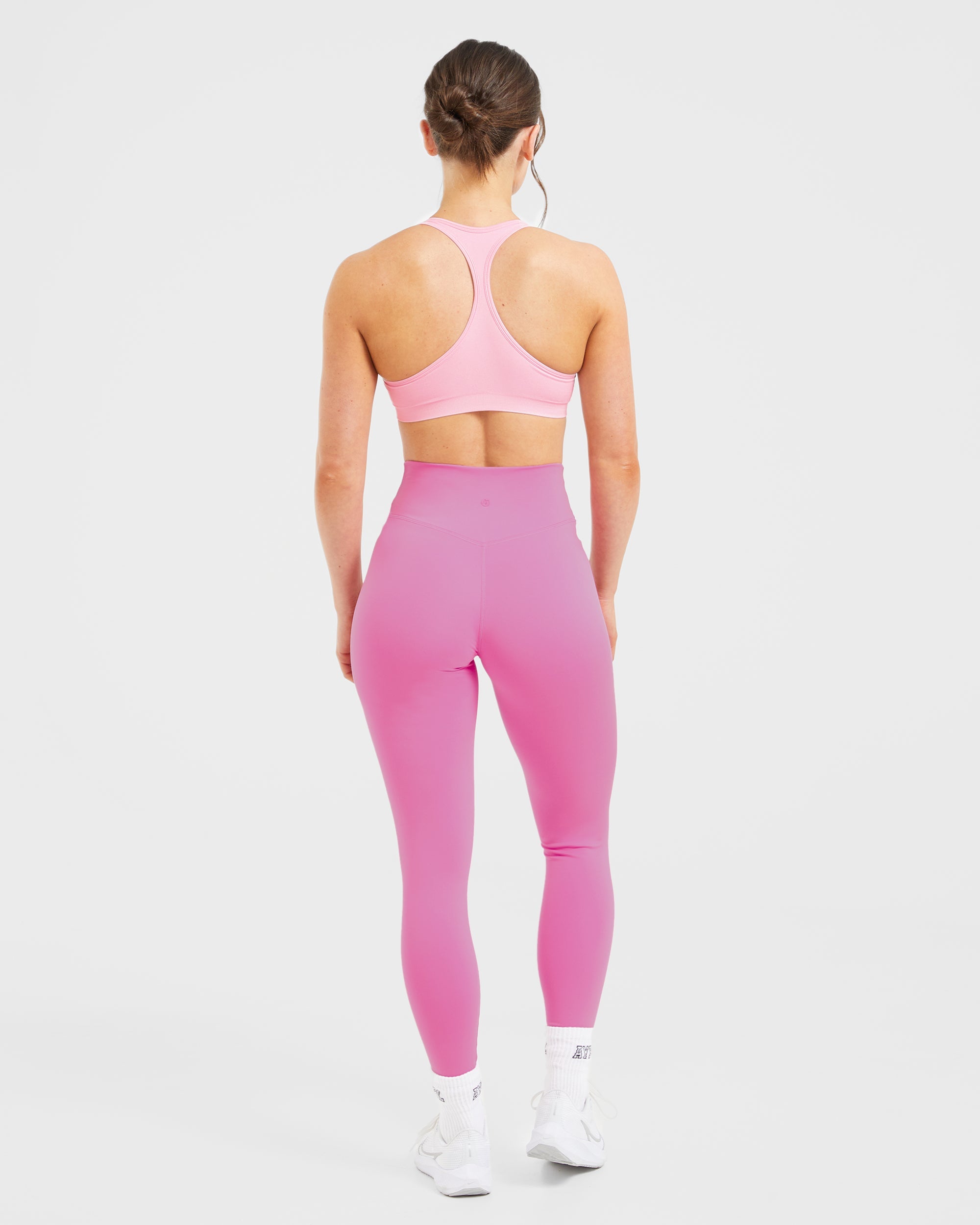 Essential Seamless Racer Back Sports Bra - Baby Rosa