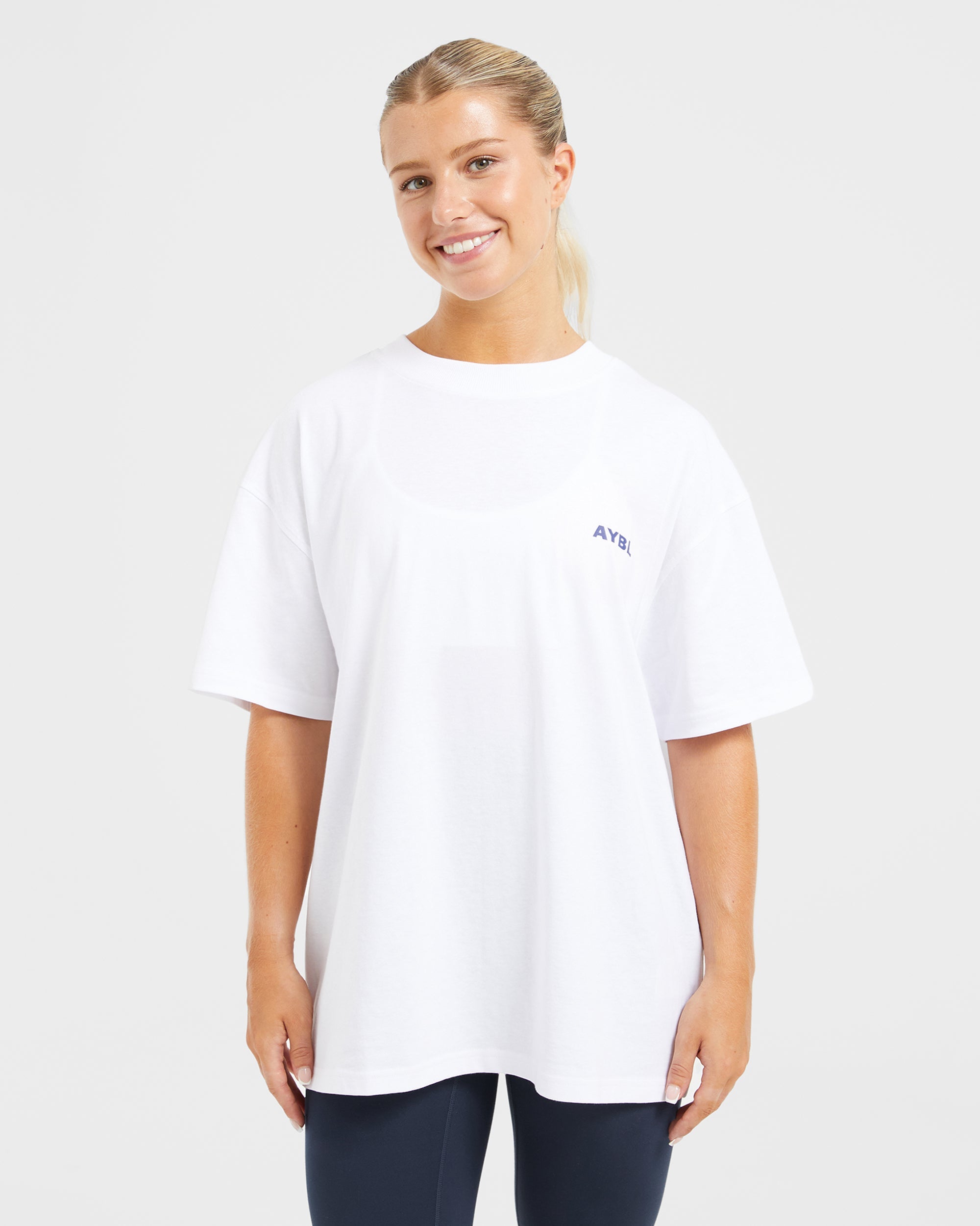 AYBL Lift Italic Oversized T Shirt - Weiß/Navy