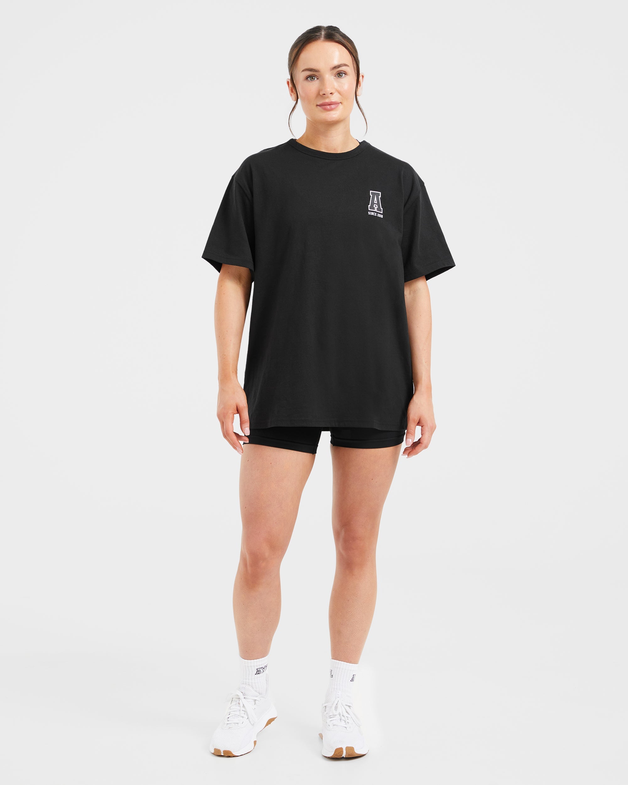 Varsity Statement Oversized T Shirt - Schwarz