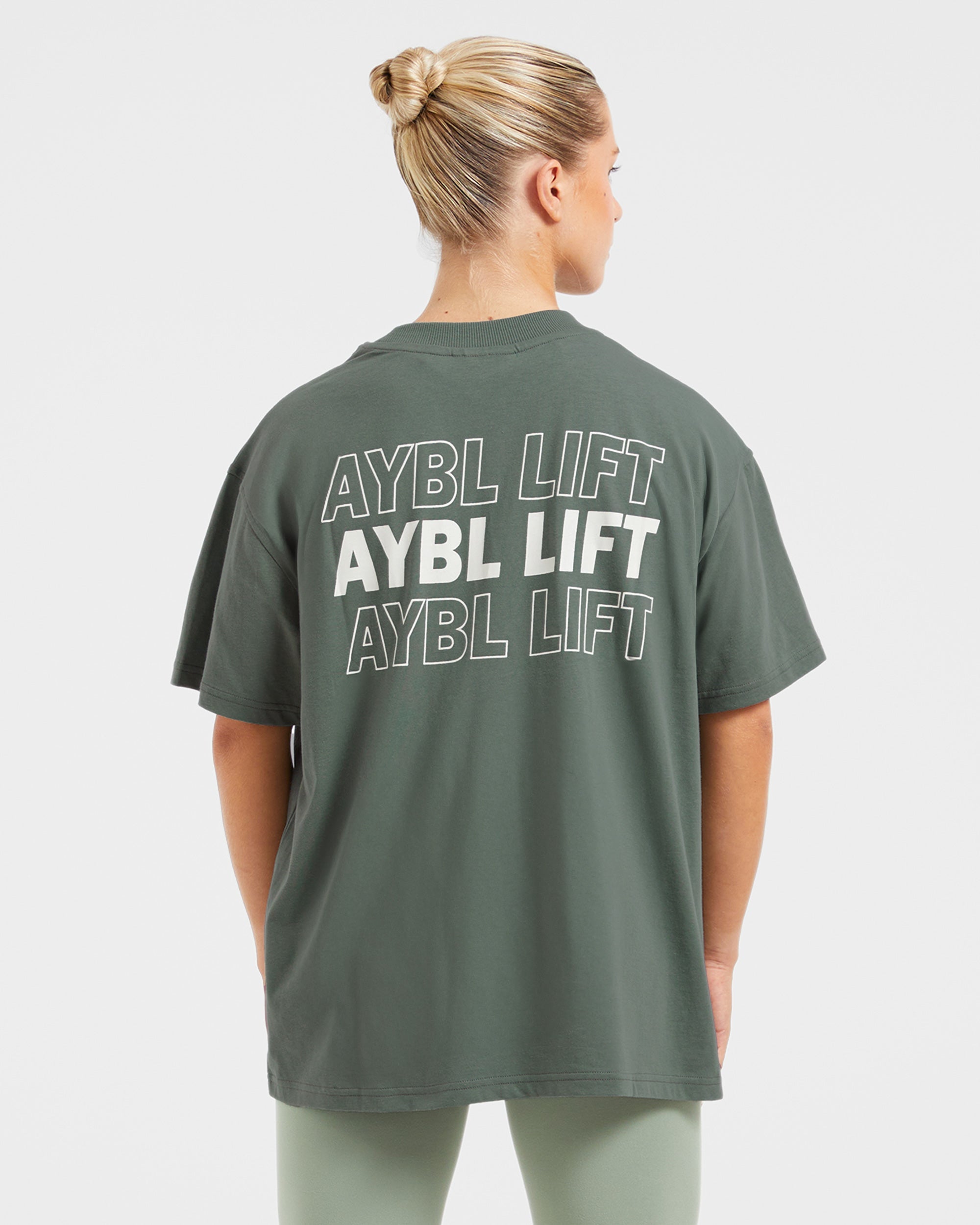 AYBL Lift Italic Oversized T Shirt - Grün/Off Weiß