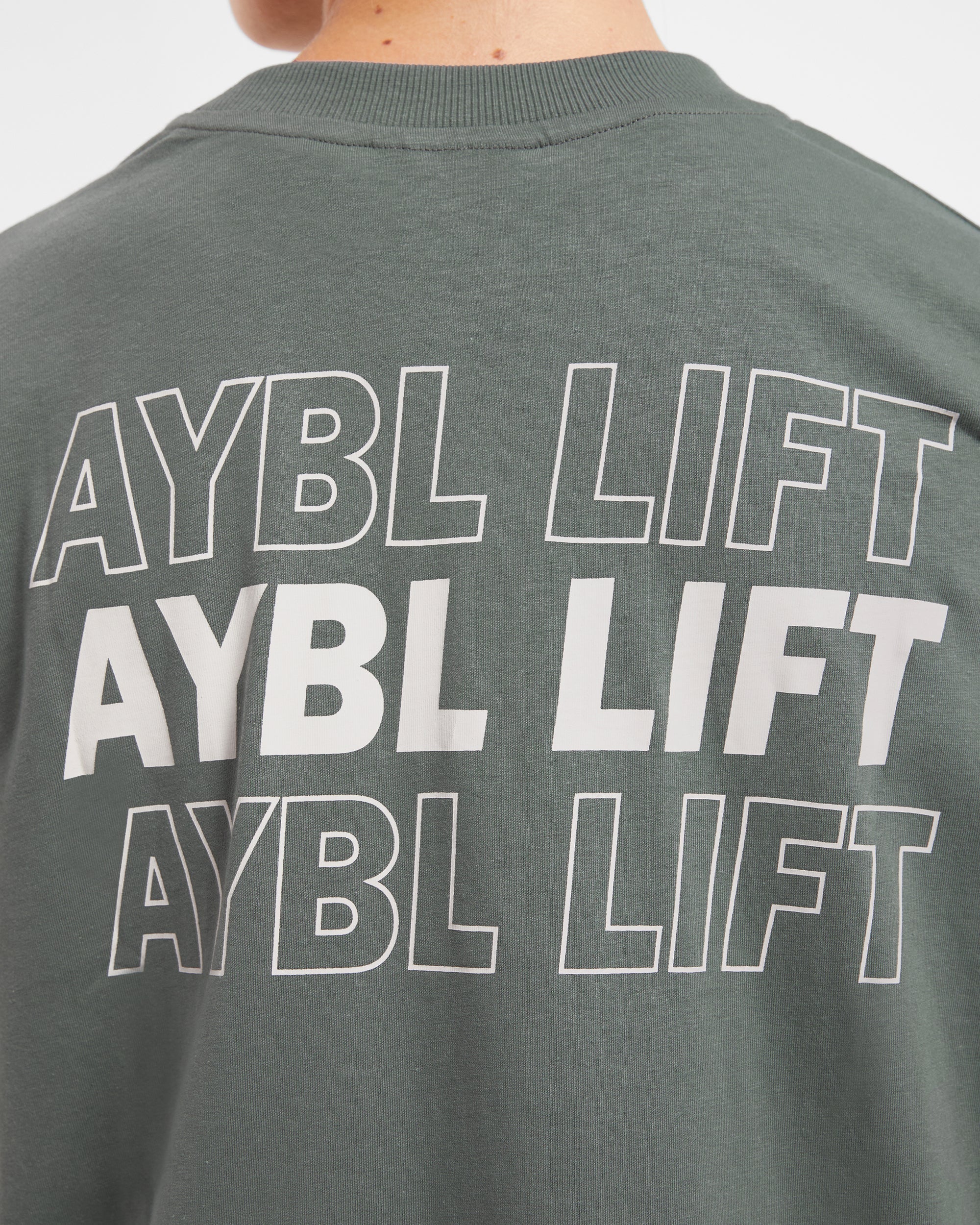 AYBL Lift Italic Oversized T Shirt - Grün/Off Weiß