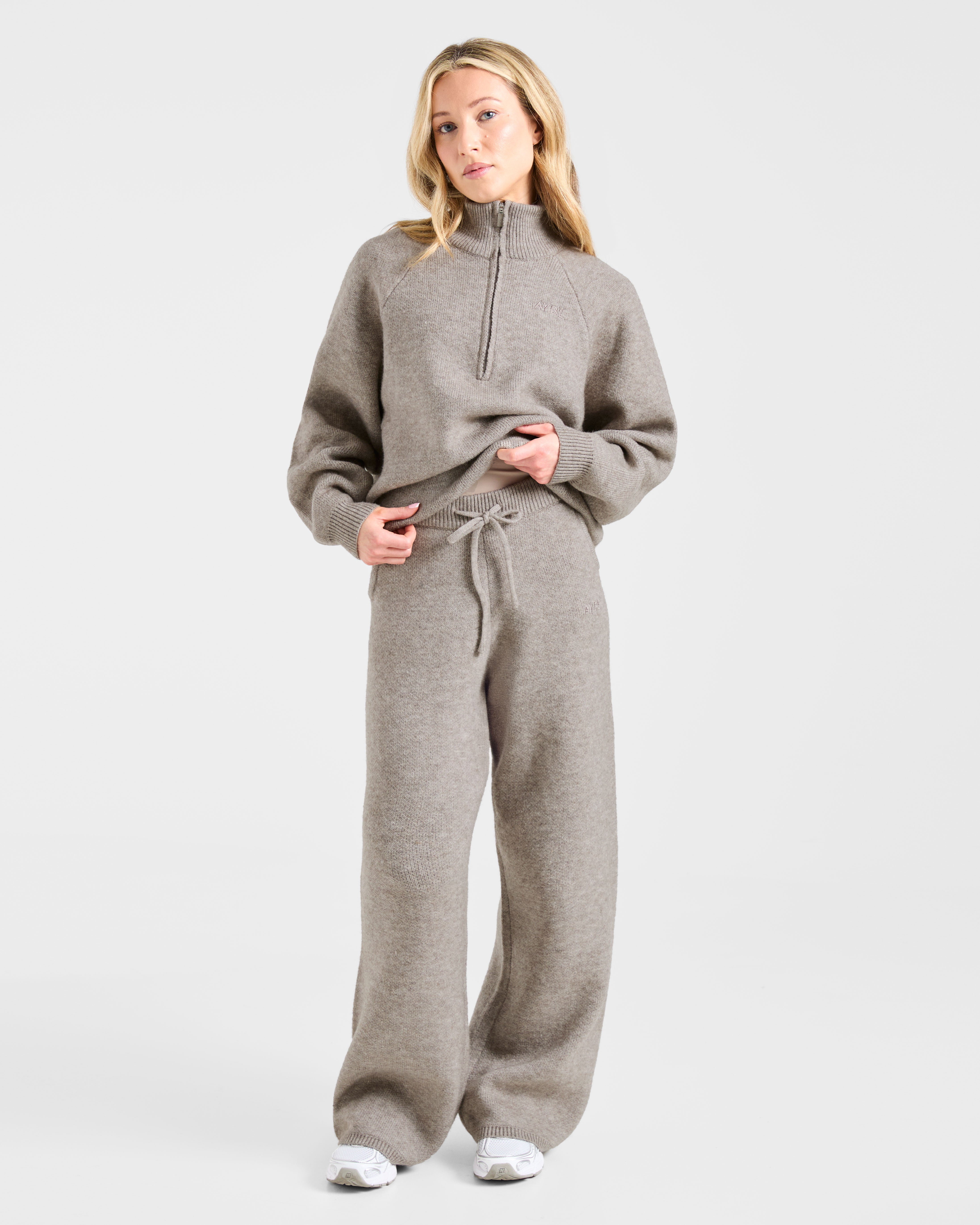 Soft Oversized Knitted Straight Leg Joggers - Braun Marl