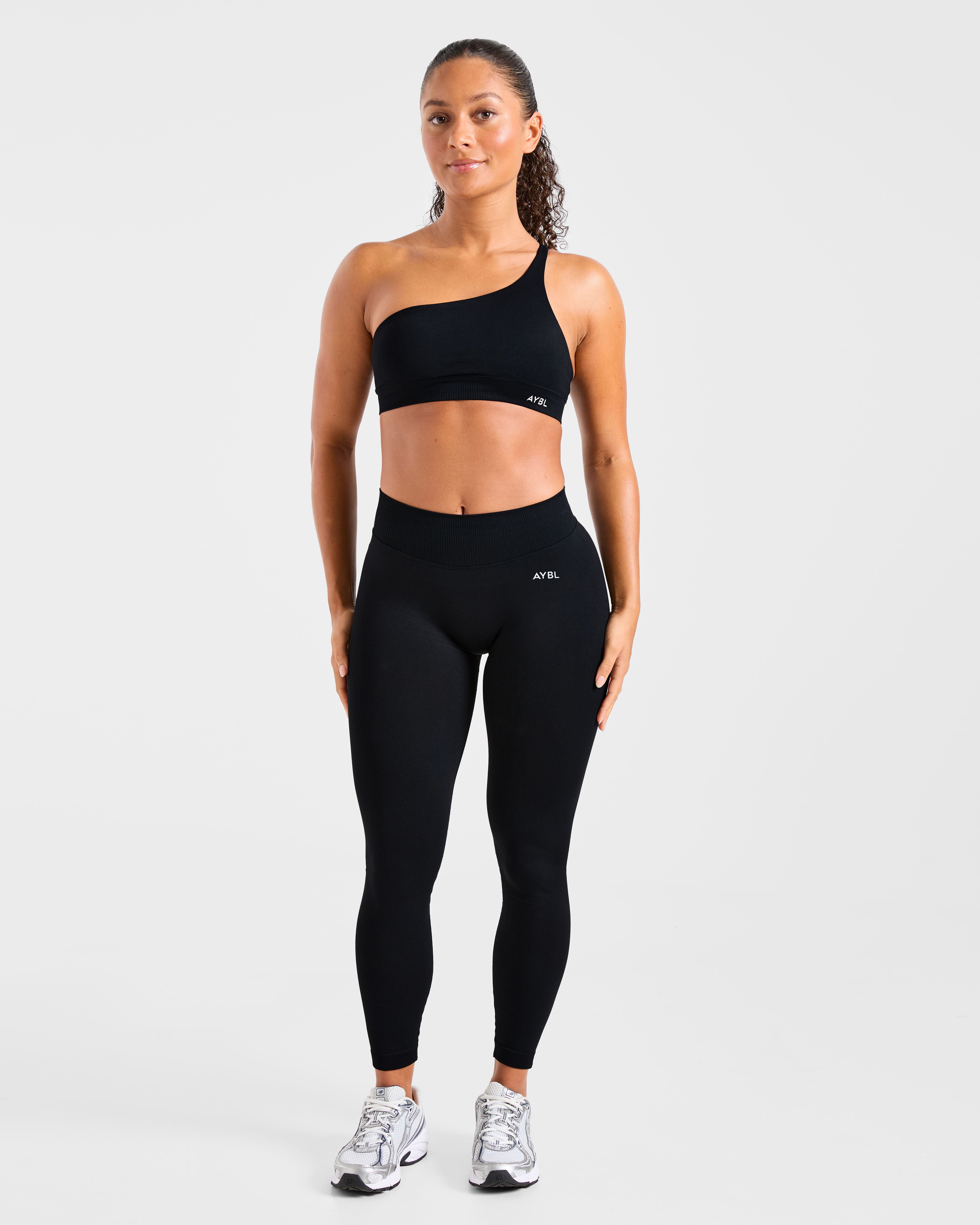 Enhance Seamless One Shoulder Sports Bra - Schwarz