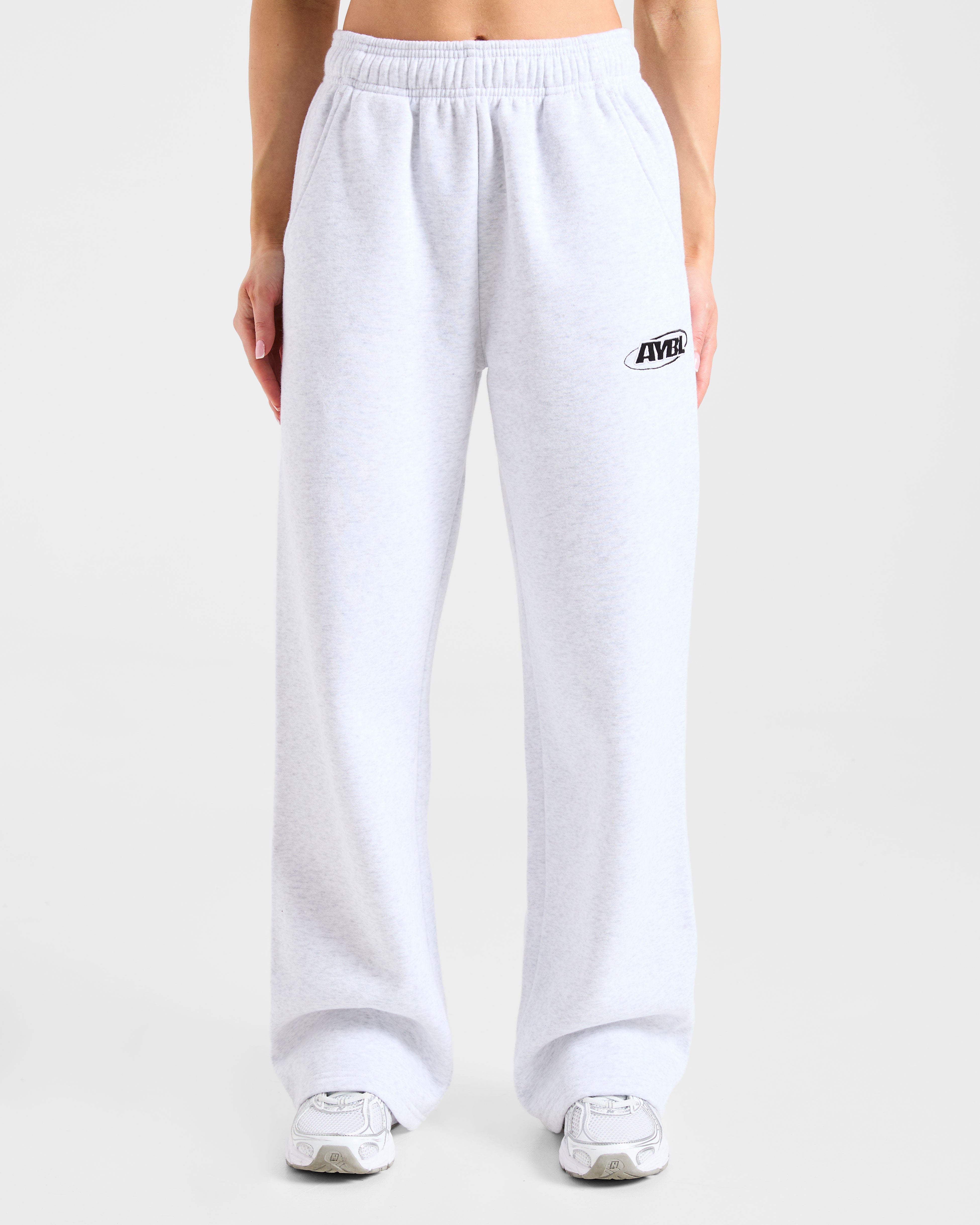 Sports Essentials Oversized Straight Leg Joggers - Heather Grau/Schwarz