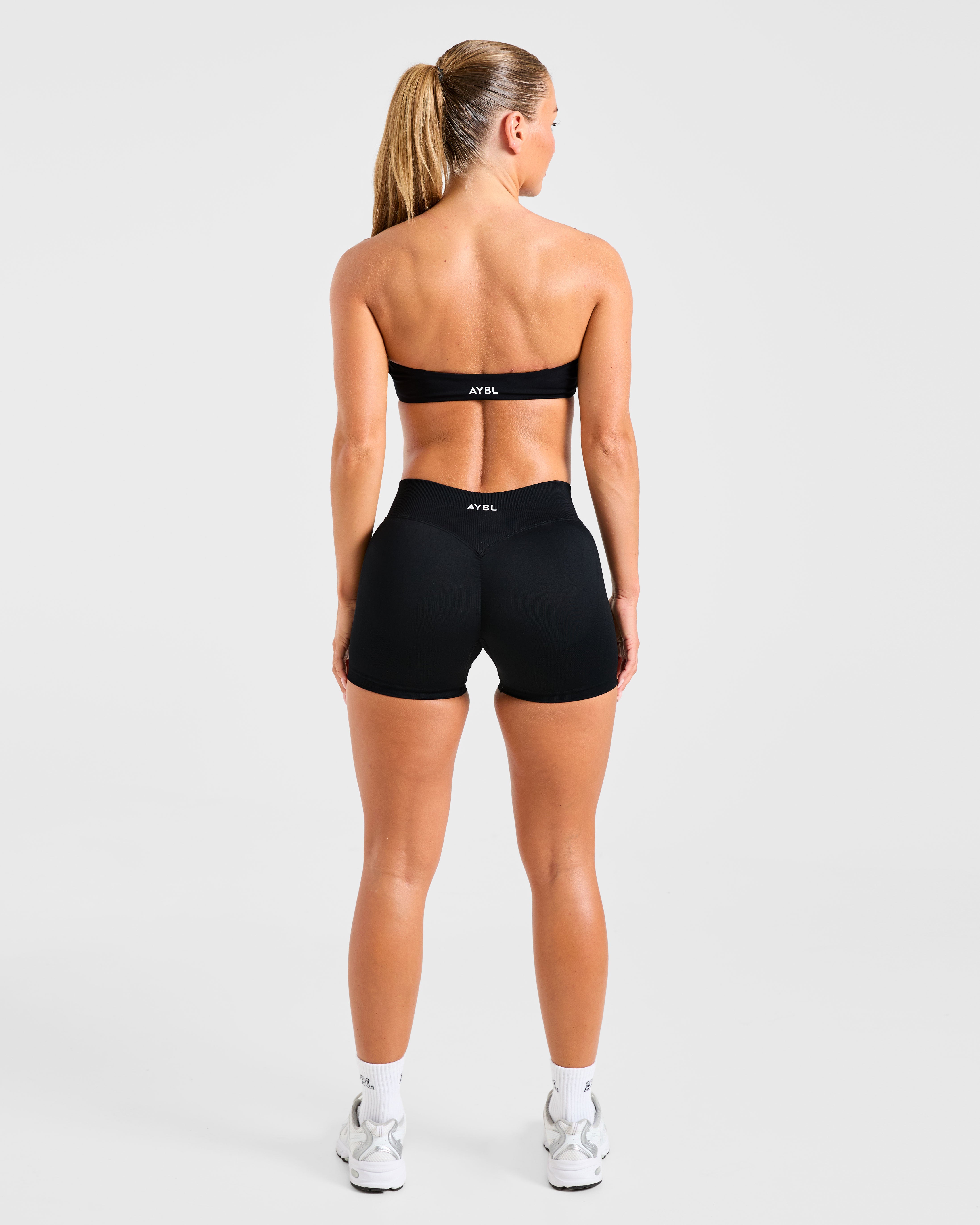 Essential Bandeau Sports Bra - Schwarz