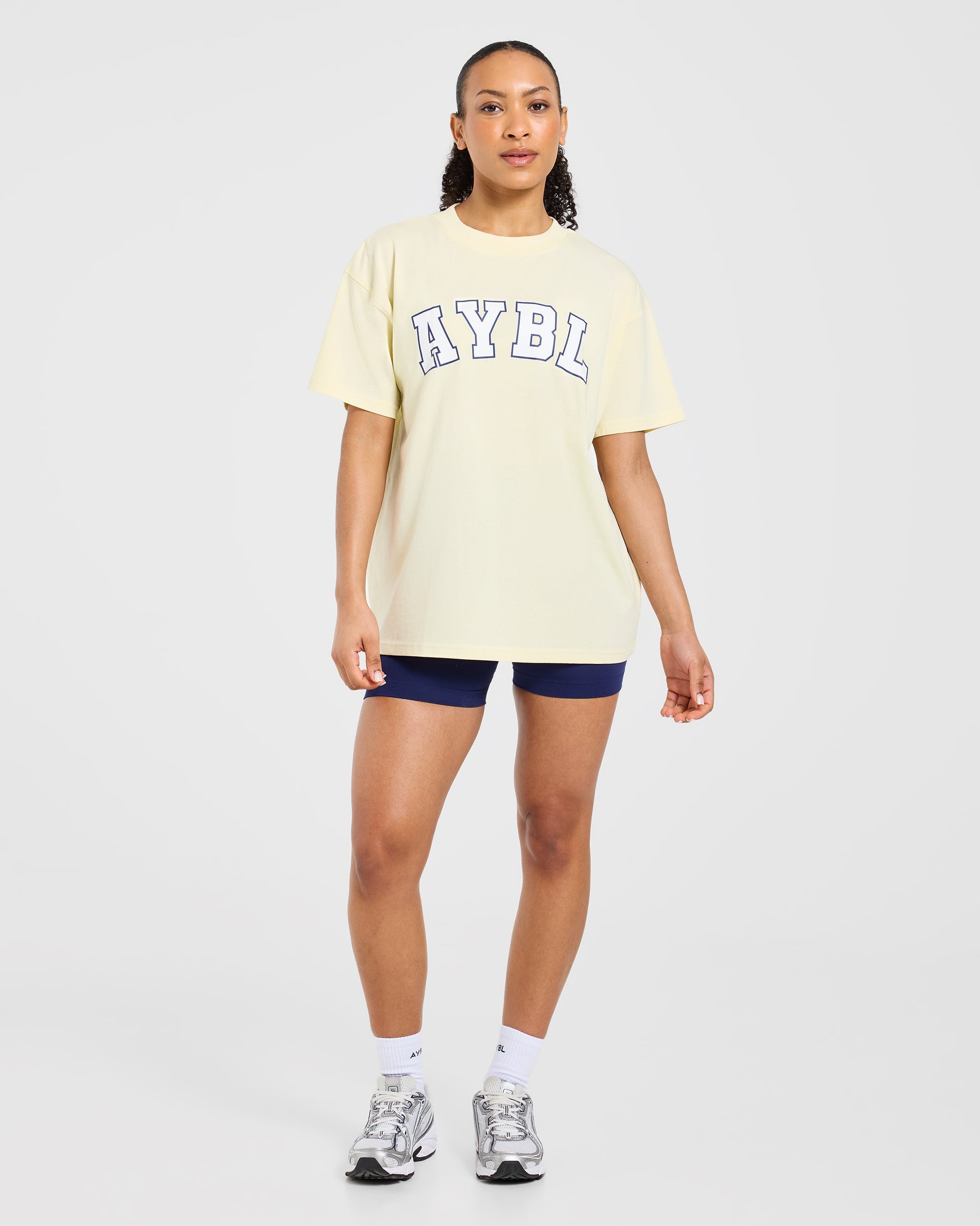 Varsity 2.0 Oversized T Shirt - Butter Gelb