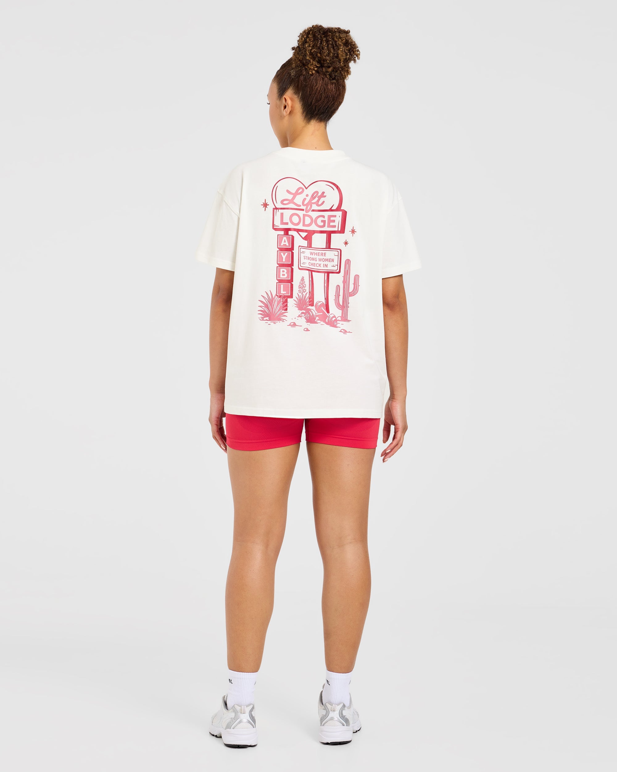 AYBL Lift Lodge Oversized T Shirt - Off Weiß