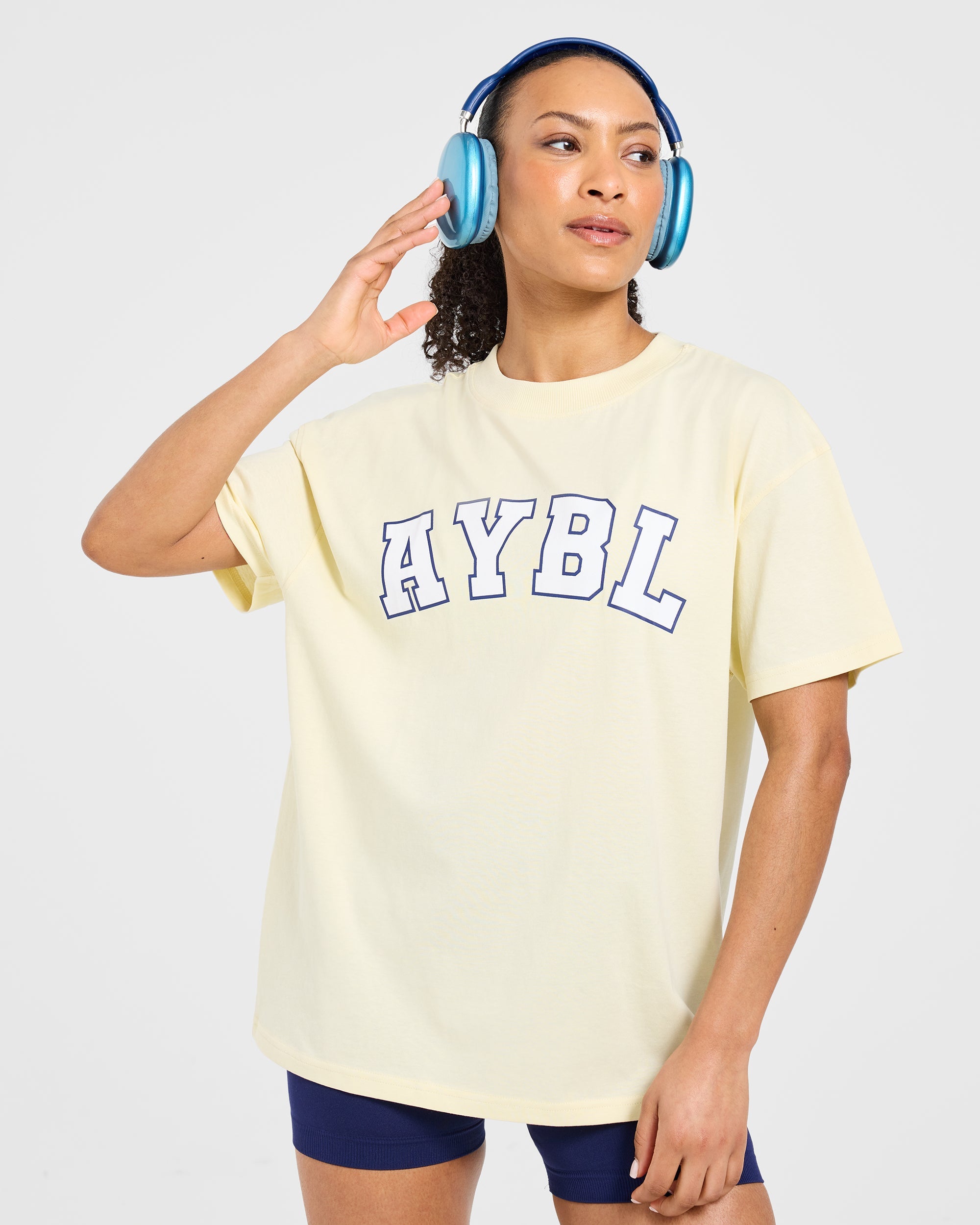 Varsity 2.0 Oversized T Shirt - Butter Gelb