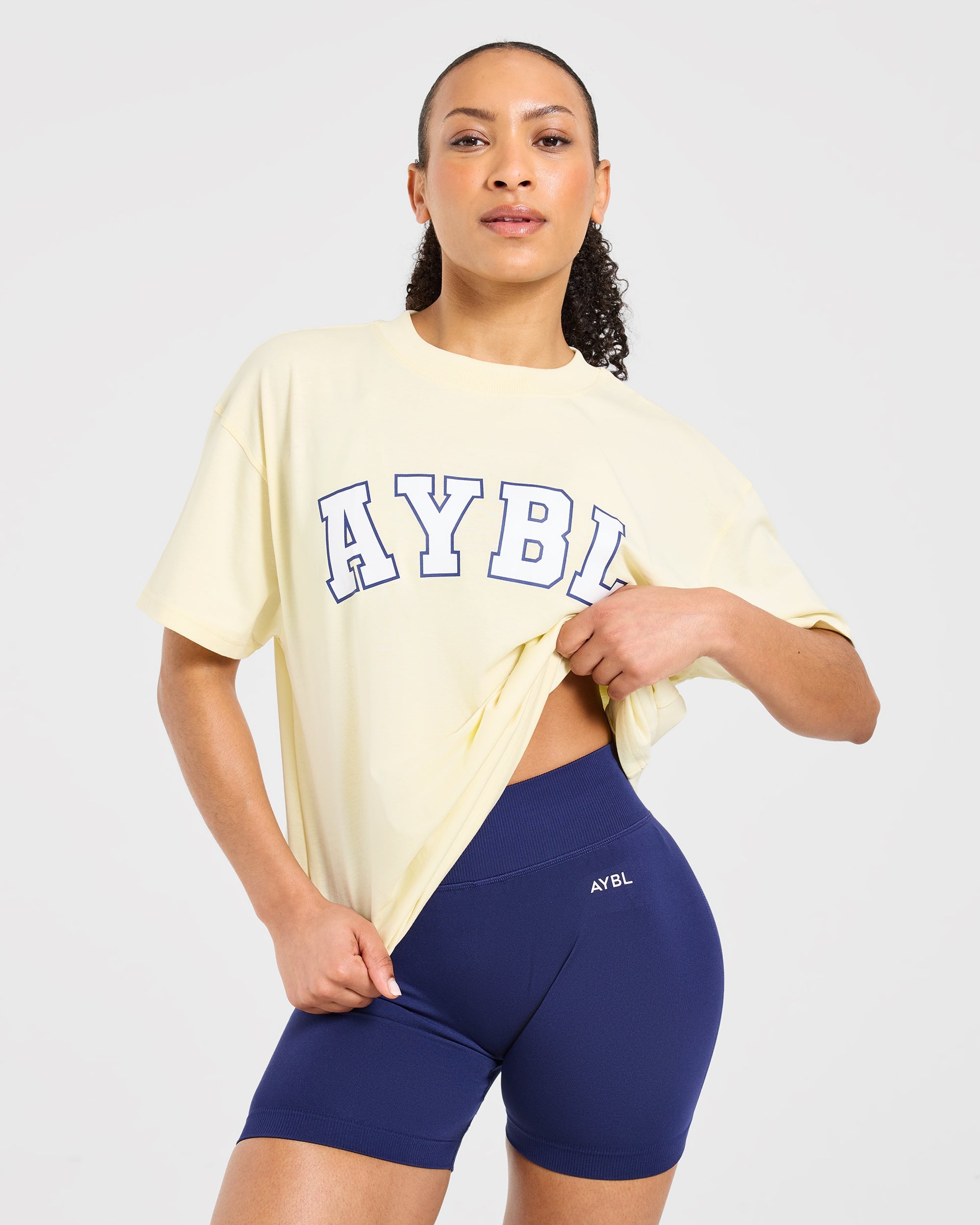 Varsity 2.0 Oversized T Shirt - Butter Gelb