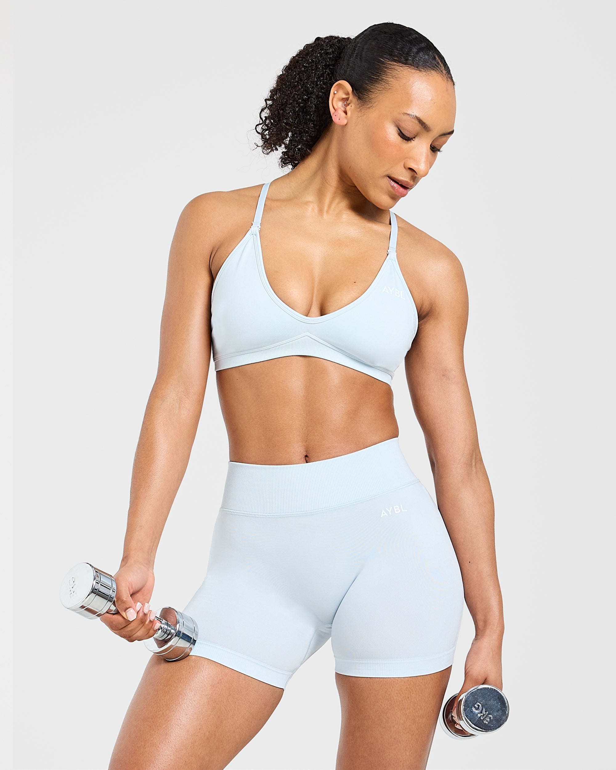 Adapt Seamless Strappy Sports Bra - Iced Blau