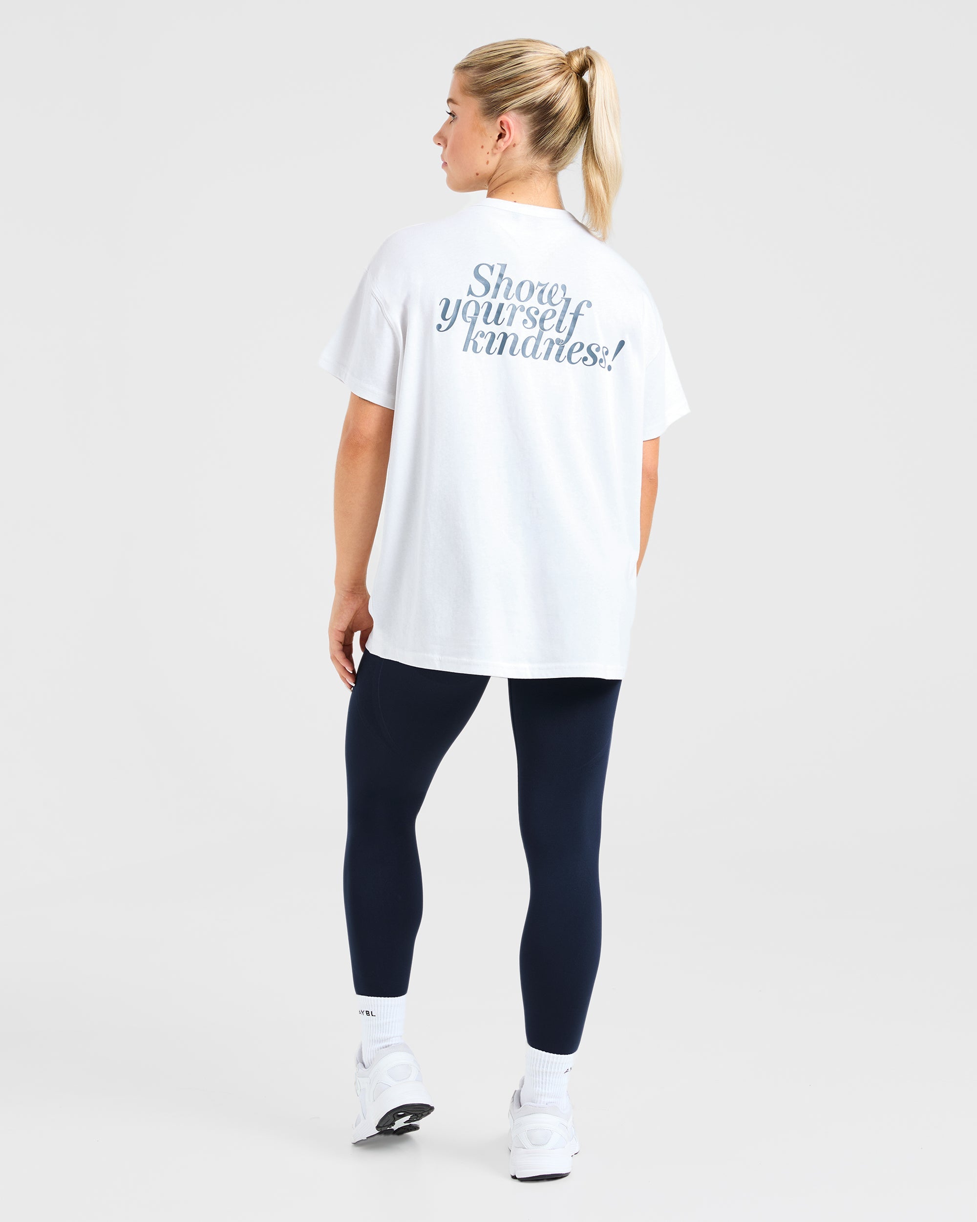 Show Yourself Kindness Oversized T Shirt - Off Weiß/Slate