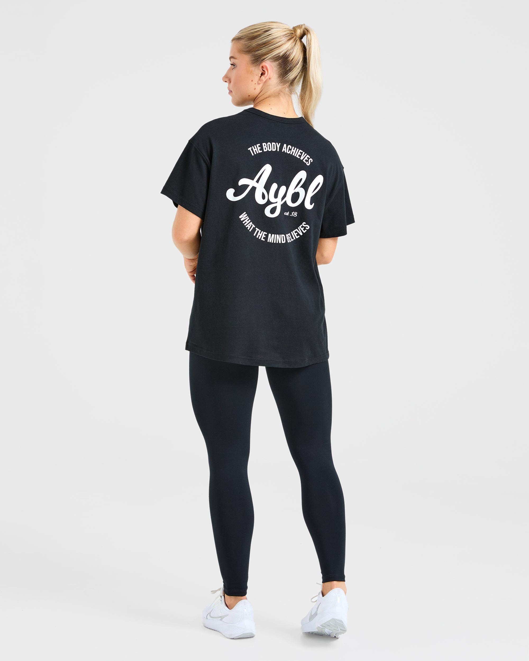 Body Achieve Mind Believe Oversized T Shirt - Schwarz