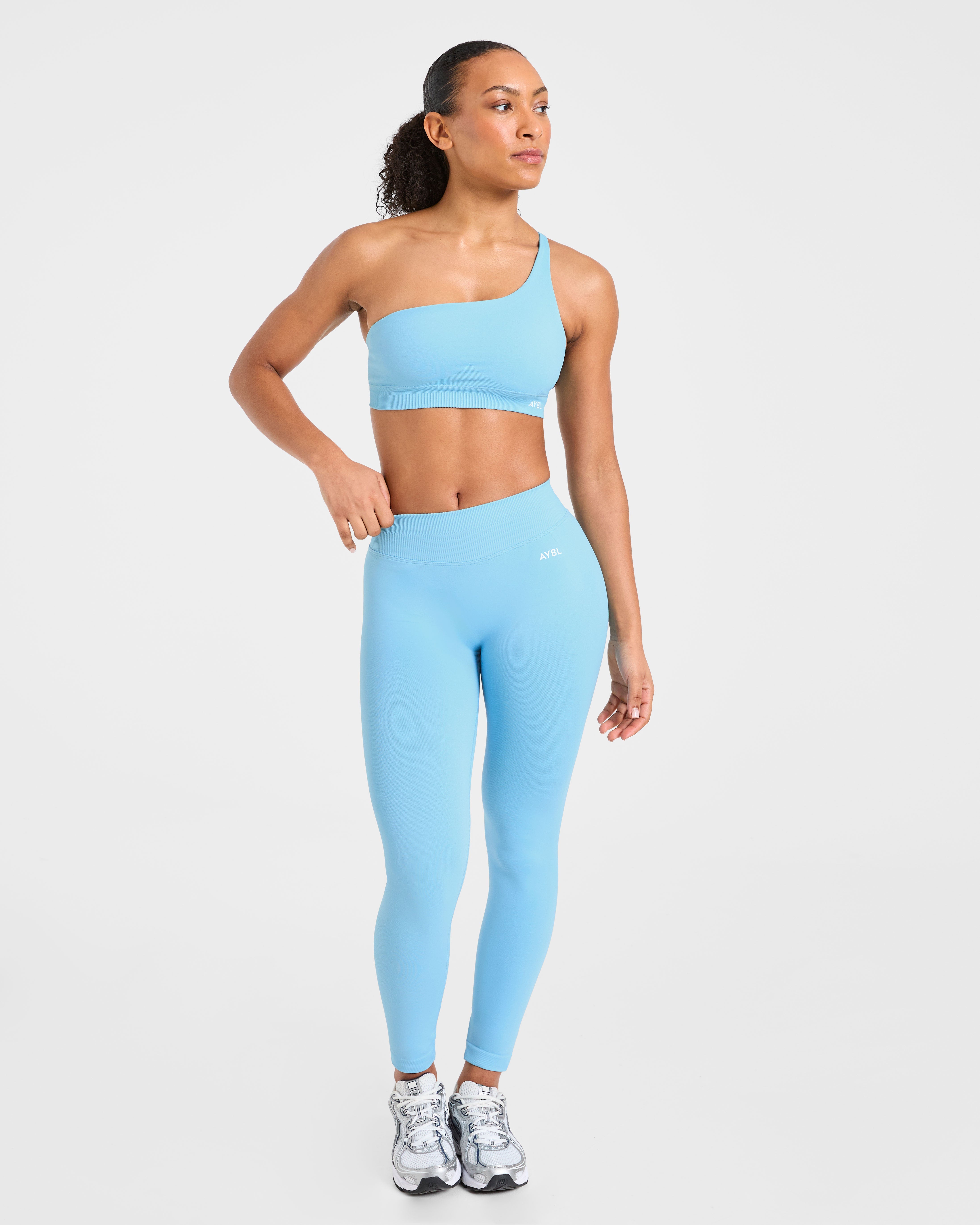 Enhance Seamless One Shoulder Sports Bra - Powder Blau