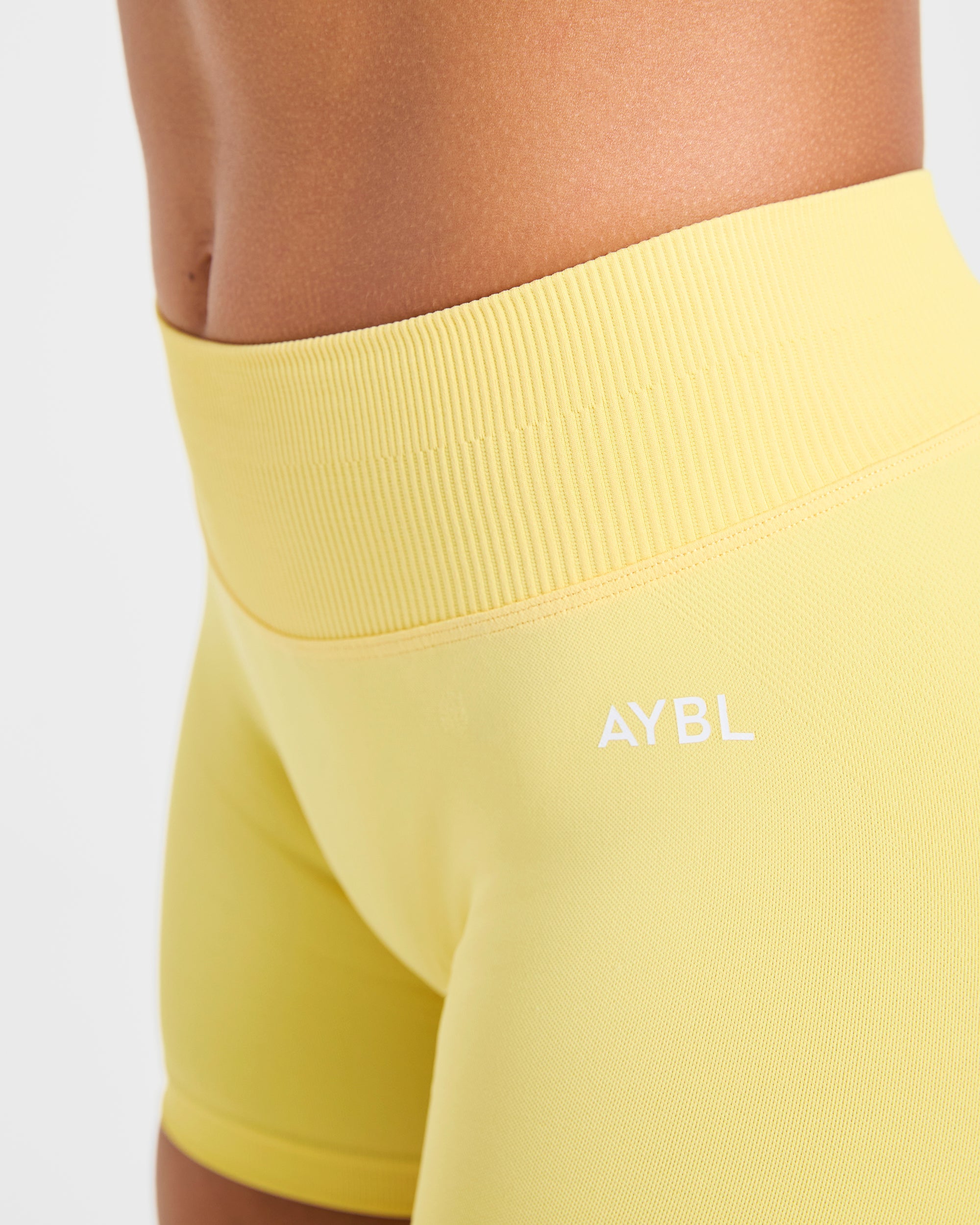 Enhance Seamless Shorts | 3.5" - Bright Gelb