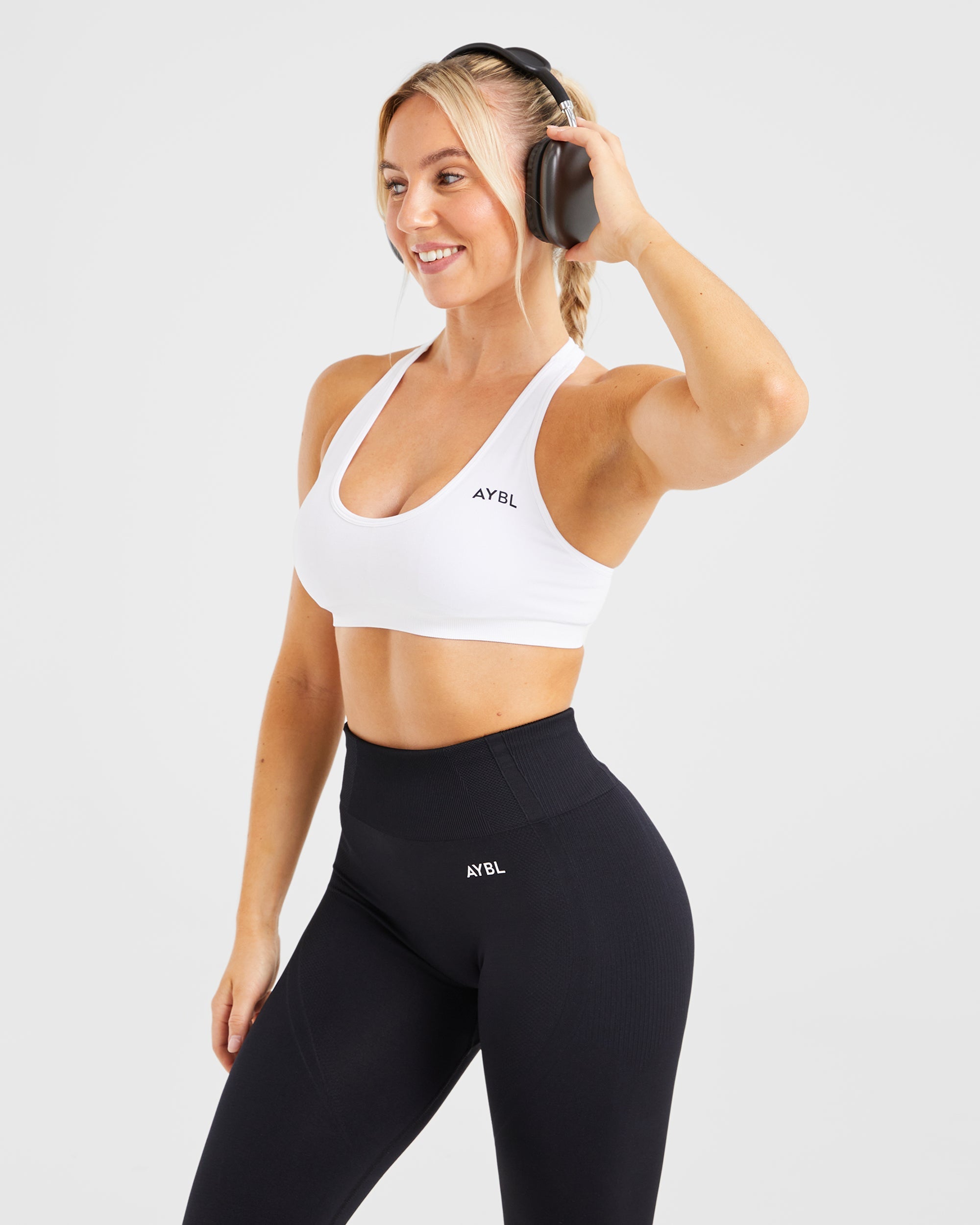 Essential Seamless Racer Back Sports Bra - Weiß