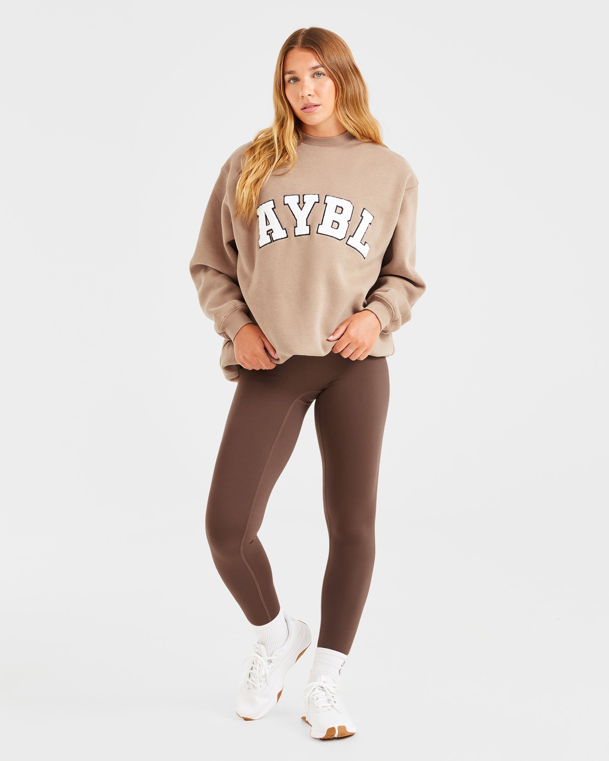 Varsity Oversized Sweatshirt - Latte Braun