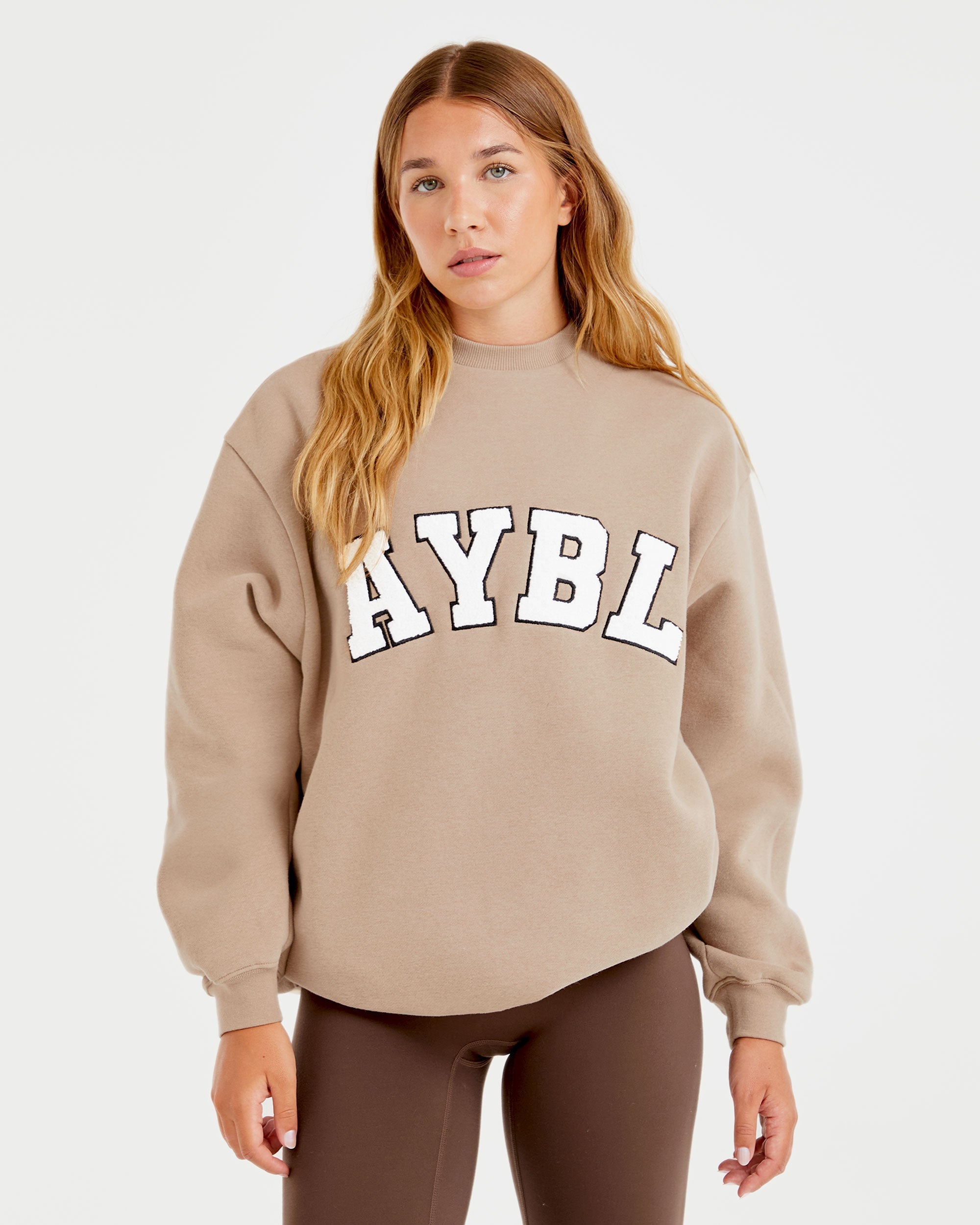 Varsity Oversized Sweatshirt - Latte Braun