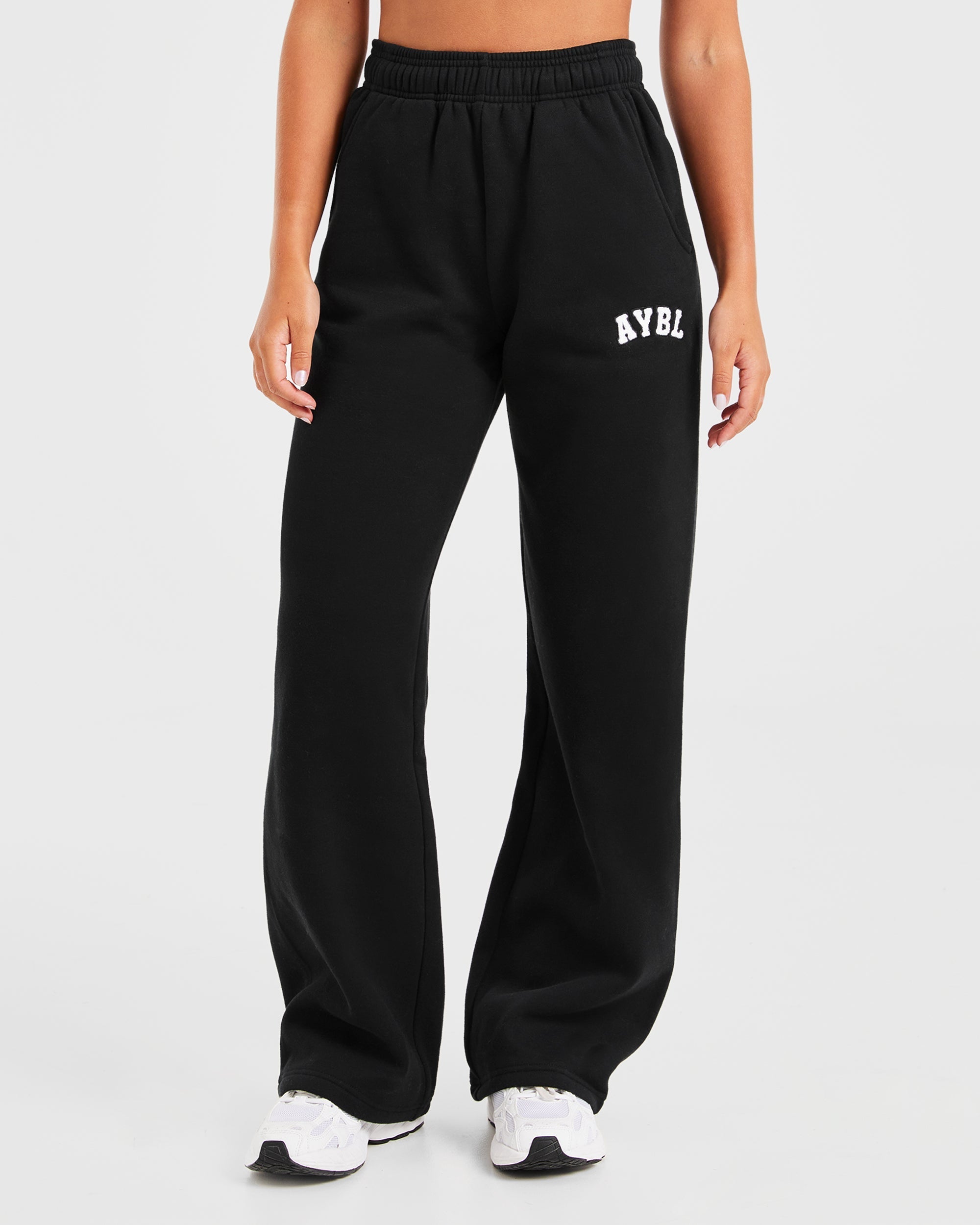 Varsity Oversized Straight Leg Joggers - Schwarz