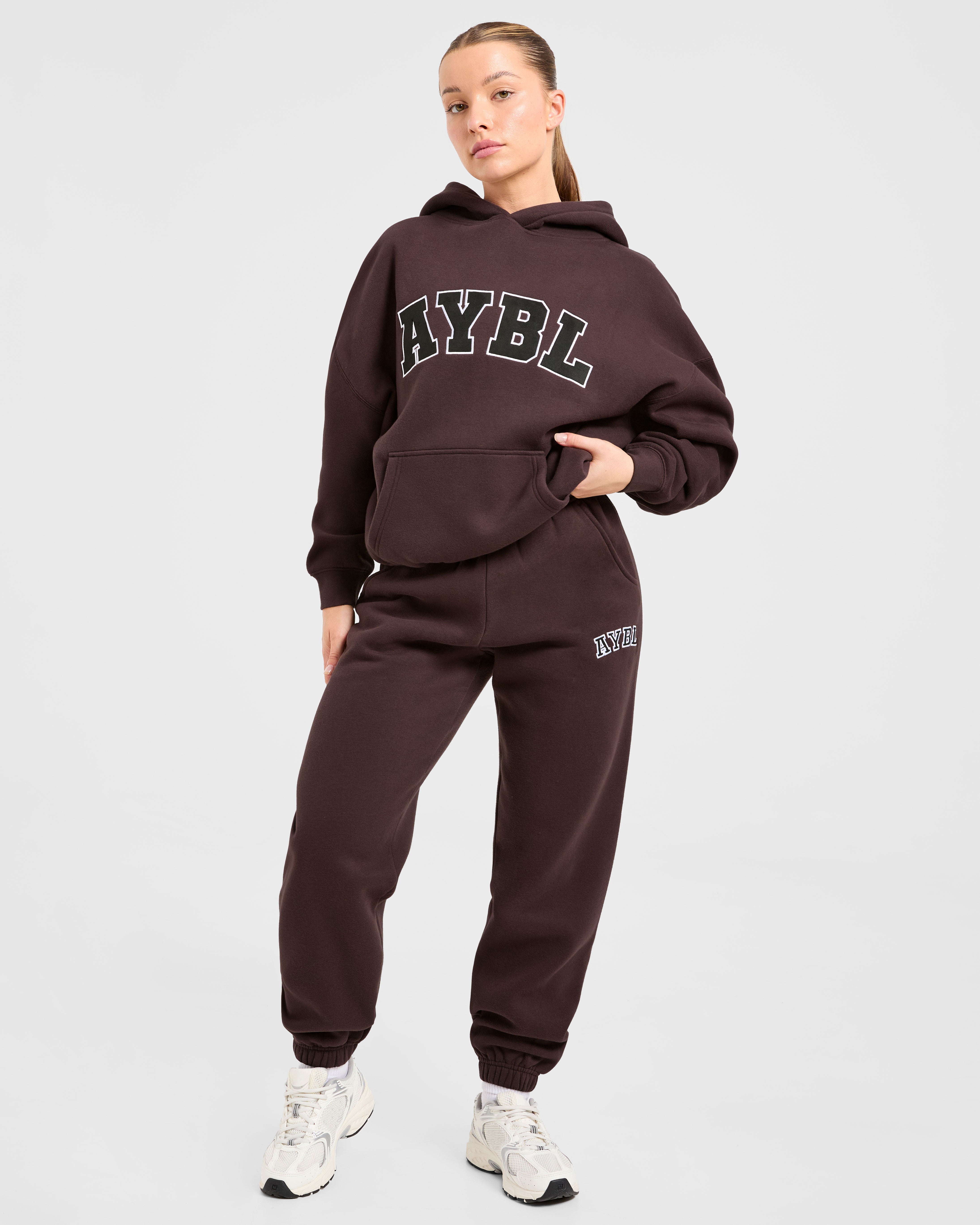 Varsity 2.0 Oversized Joggers - Cocoa Braun