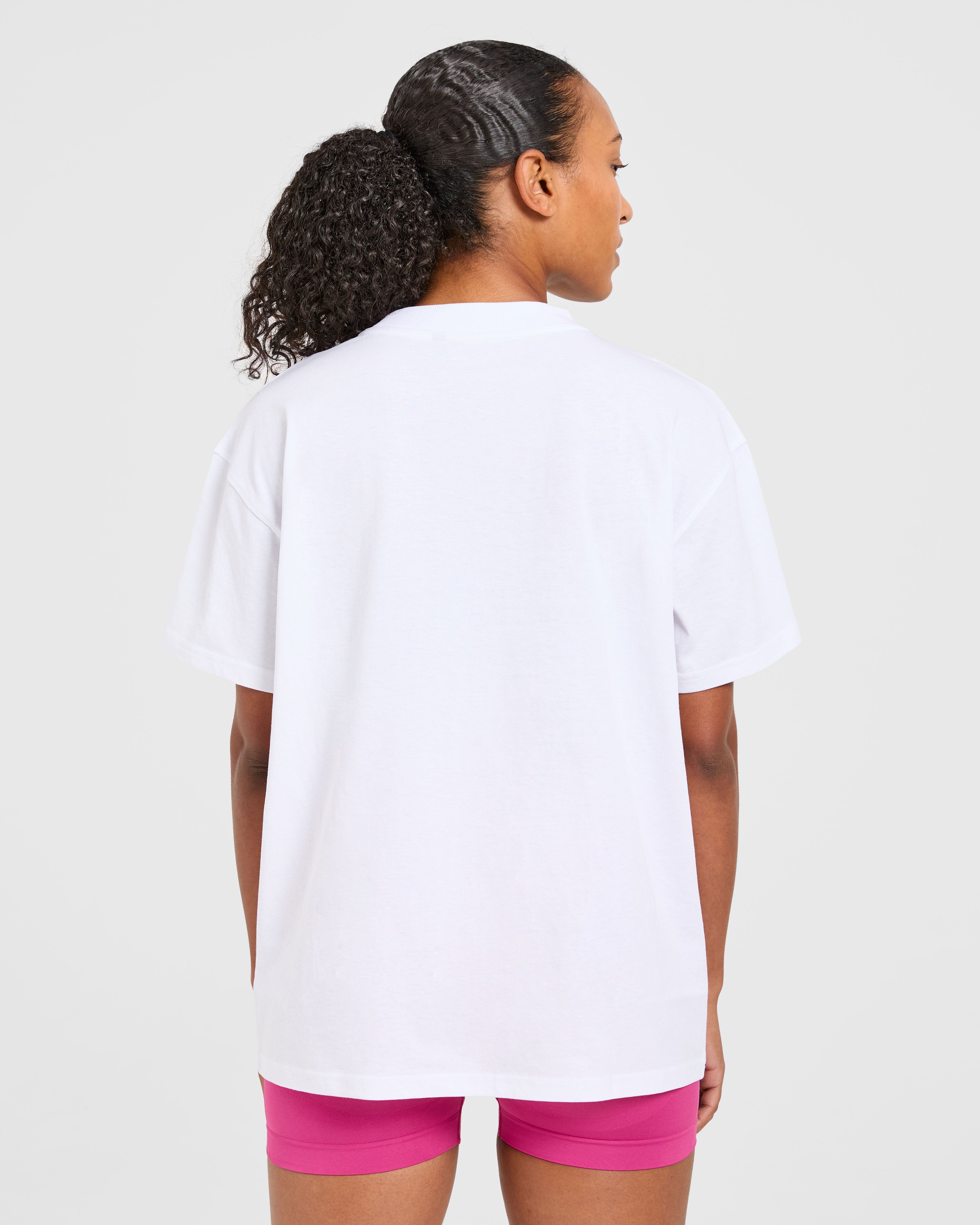 Sports Club Gothic Oversized T Shirt - Weiß/Rosa
