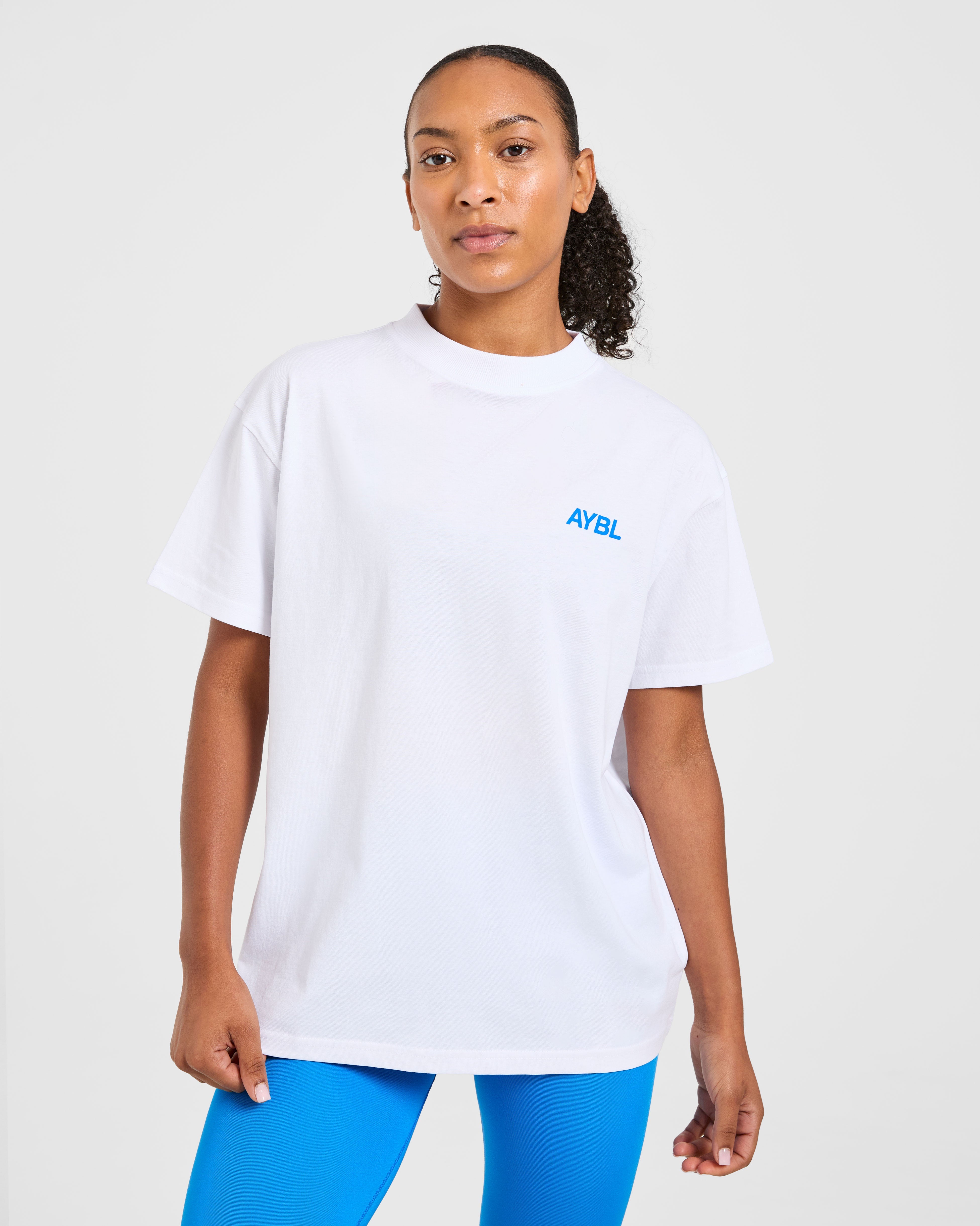 AYBL Sports Club Oversized T Shirt - Weiß/Cobalt