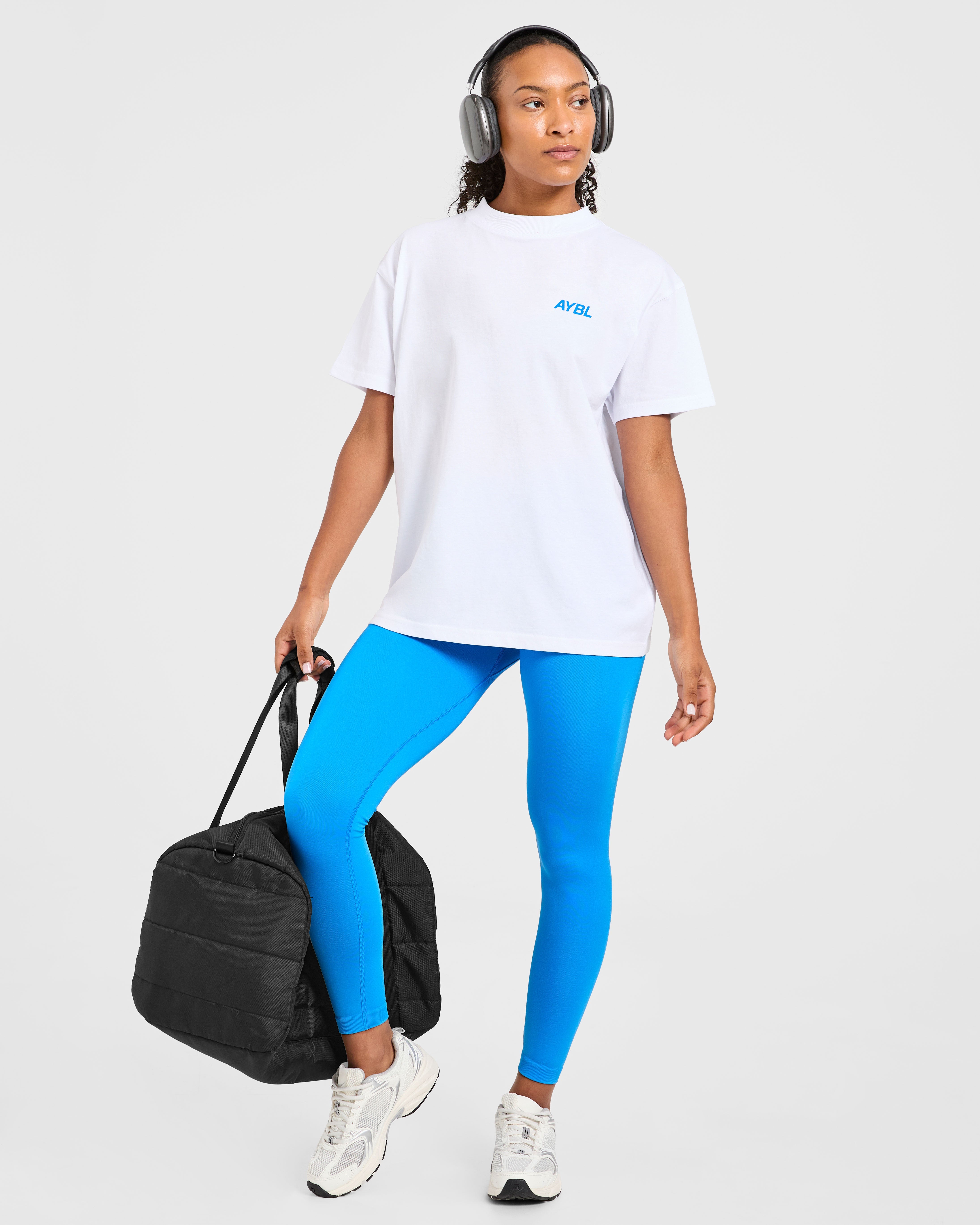 AYBL Sports Club Oversized T Shirt - Weiß/Cobalt