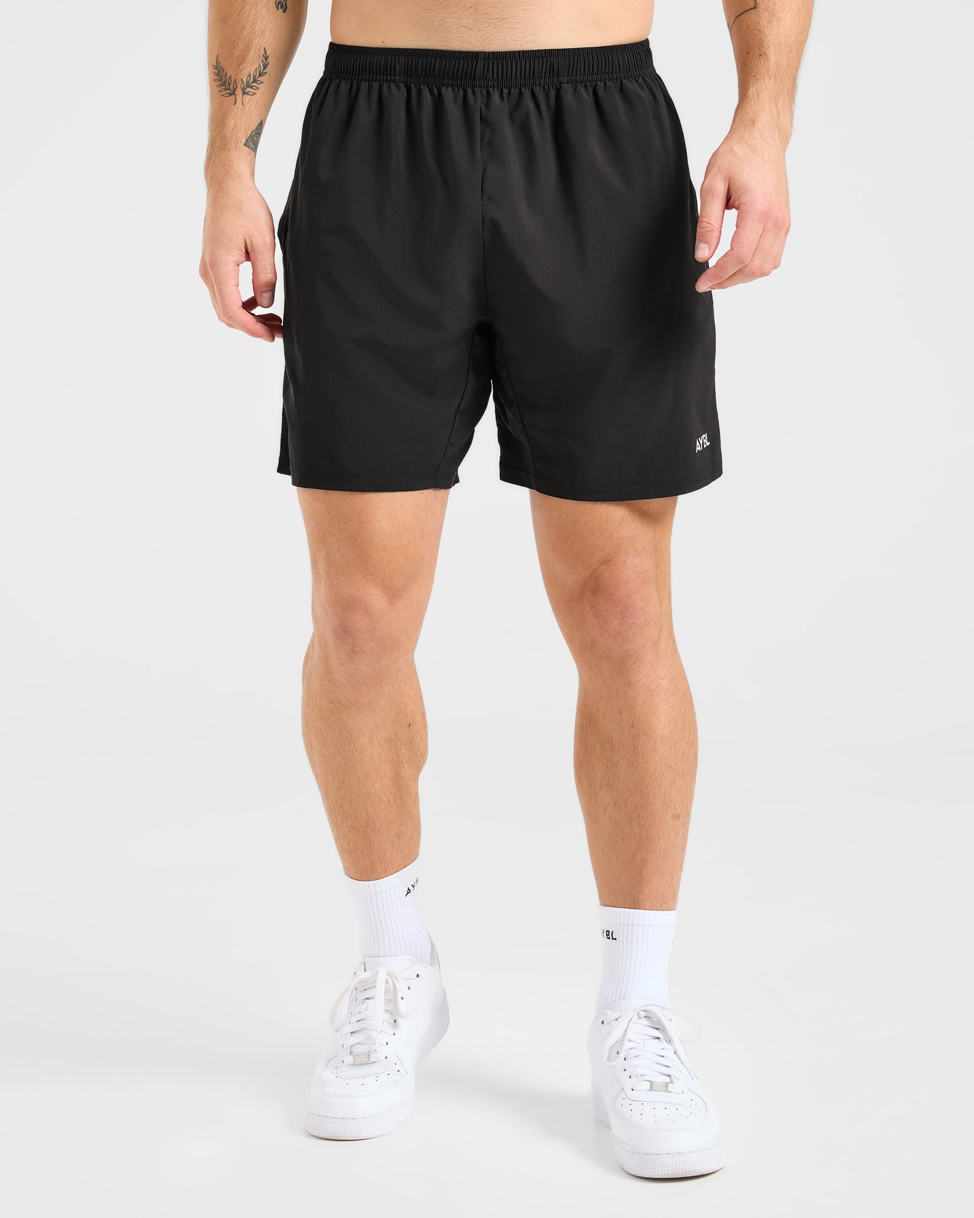 Core 7" Shorts - Schwarz