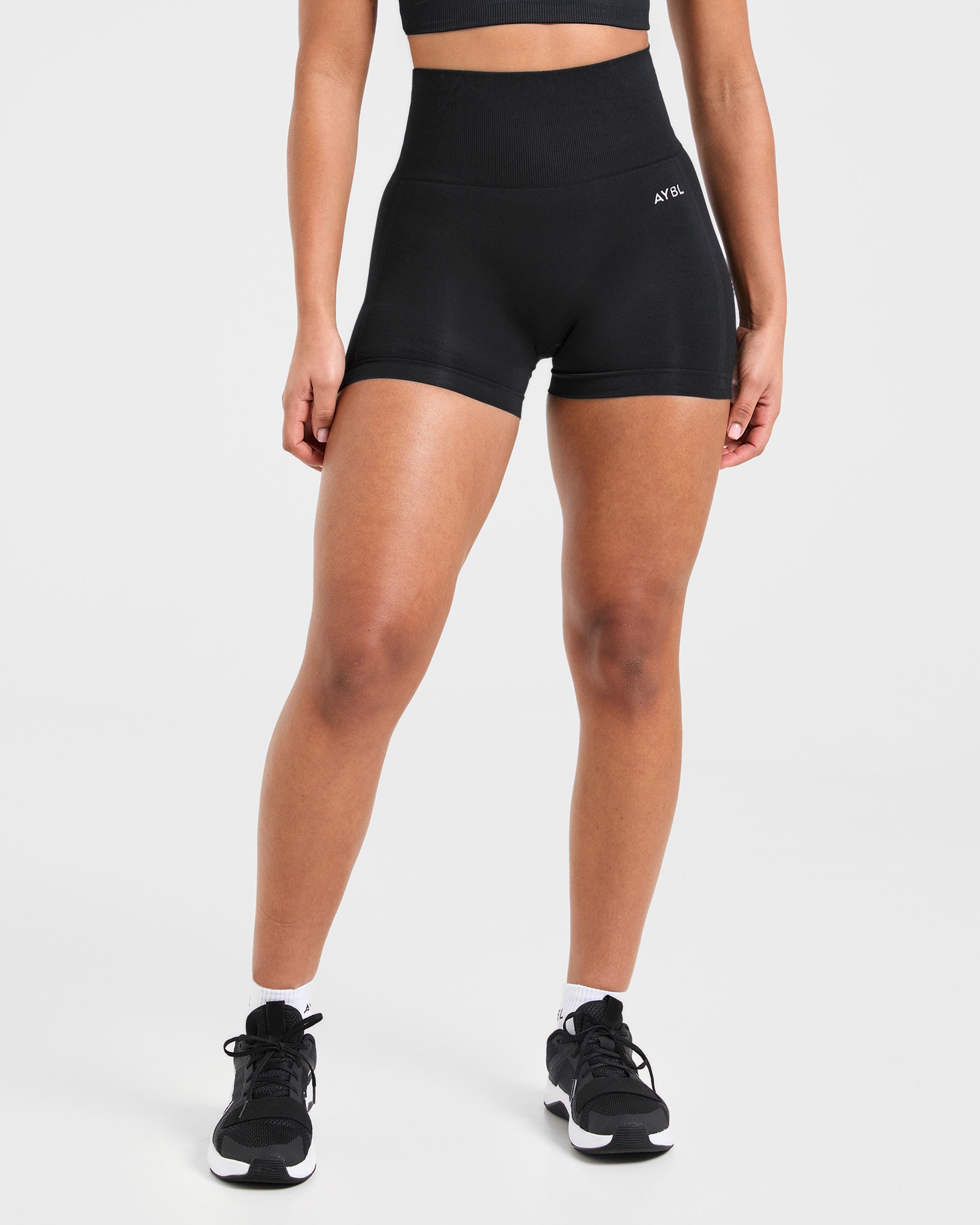 Empower Seamless Shorts - Schwarz