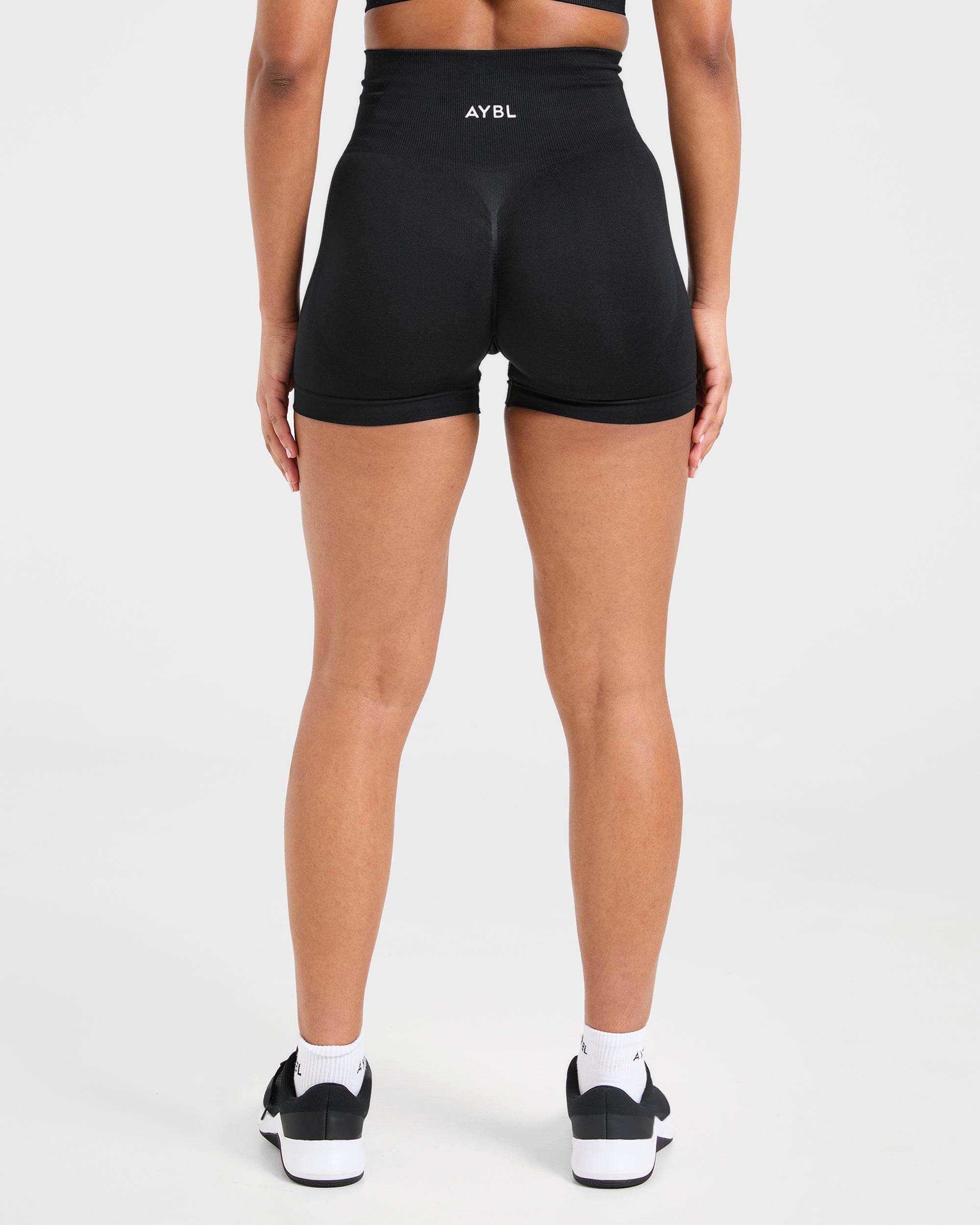 Empower Seamless Shorts - Schwarz