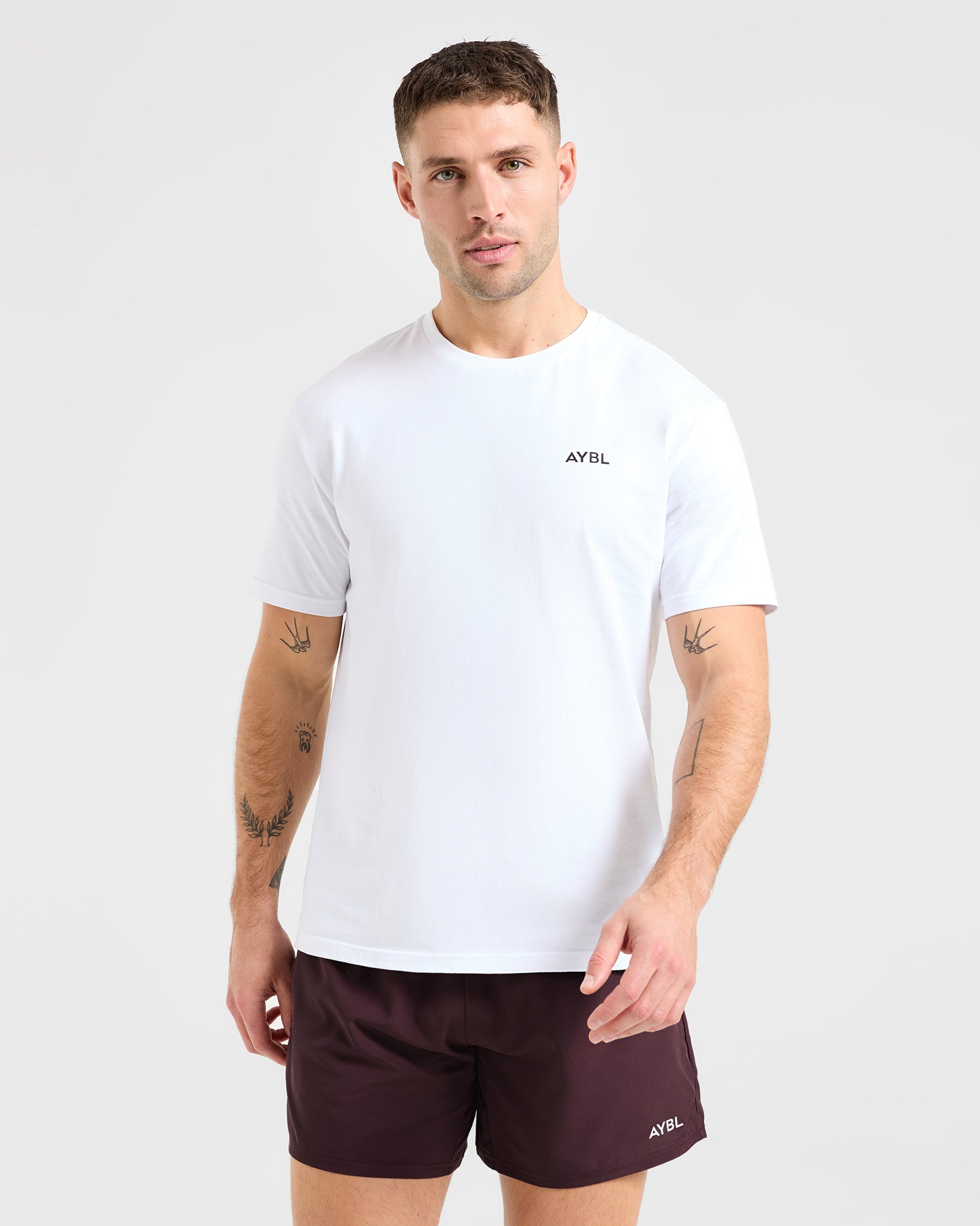 Essential T Shirt - Wei§