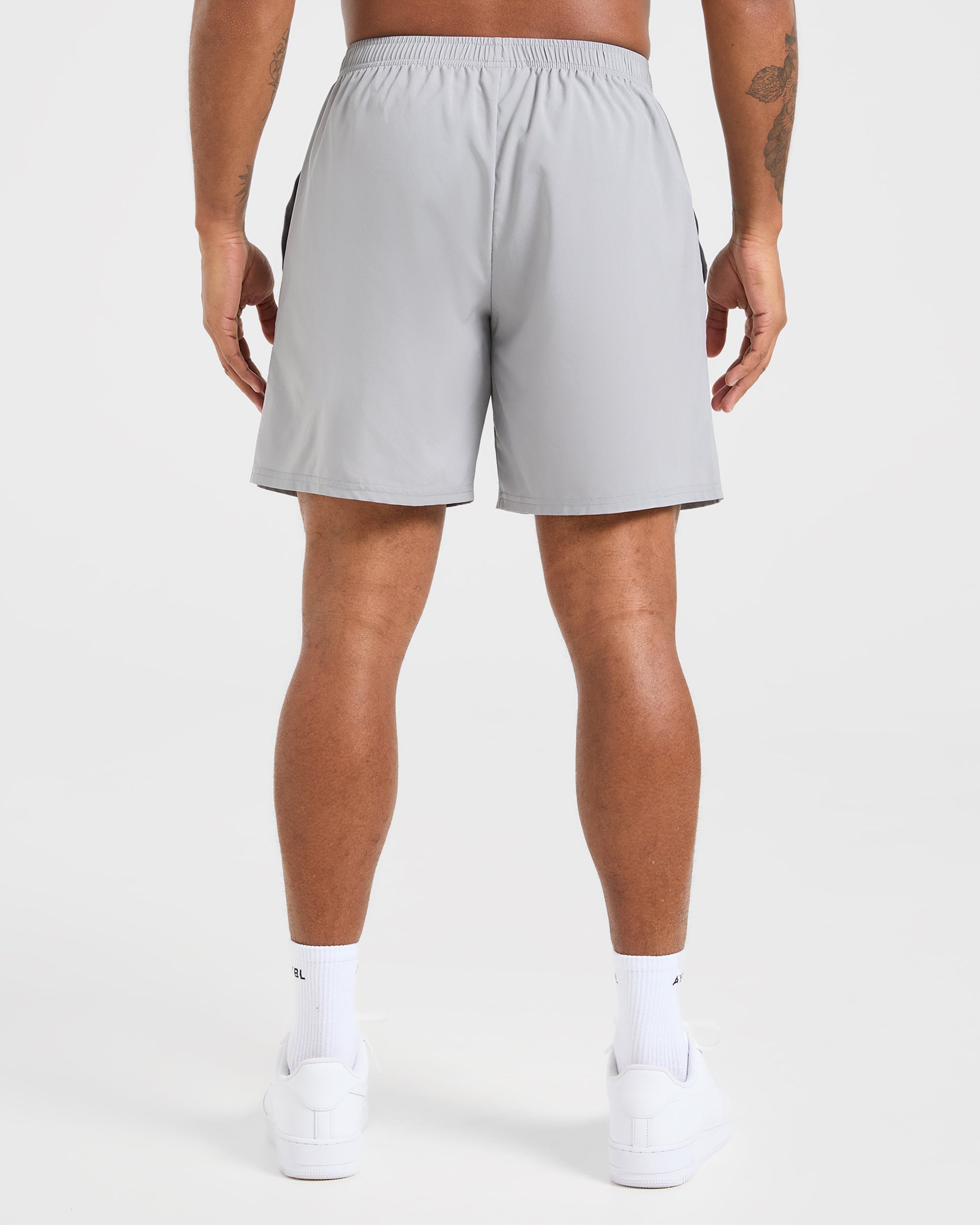 Core 7" Shorts - Grau