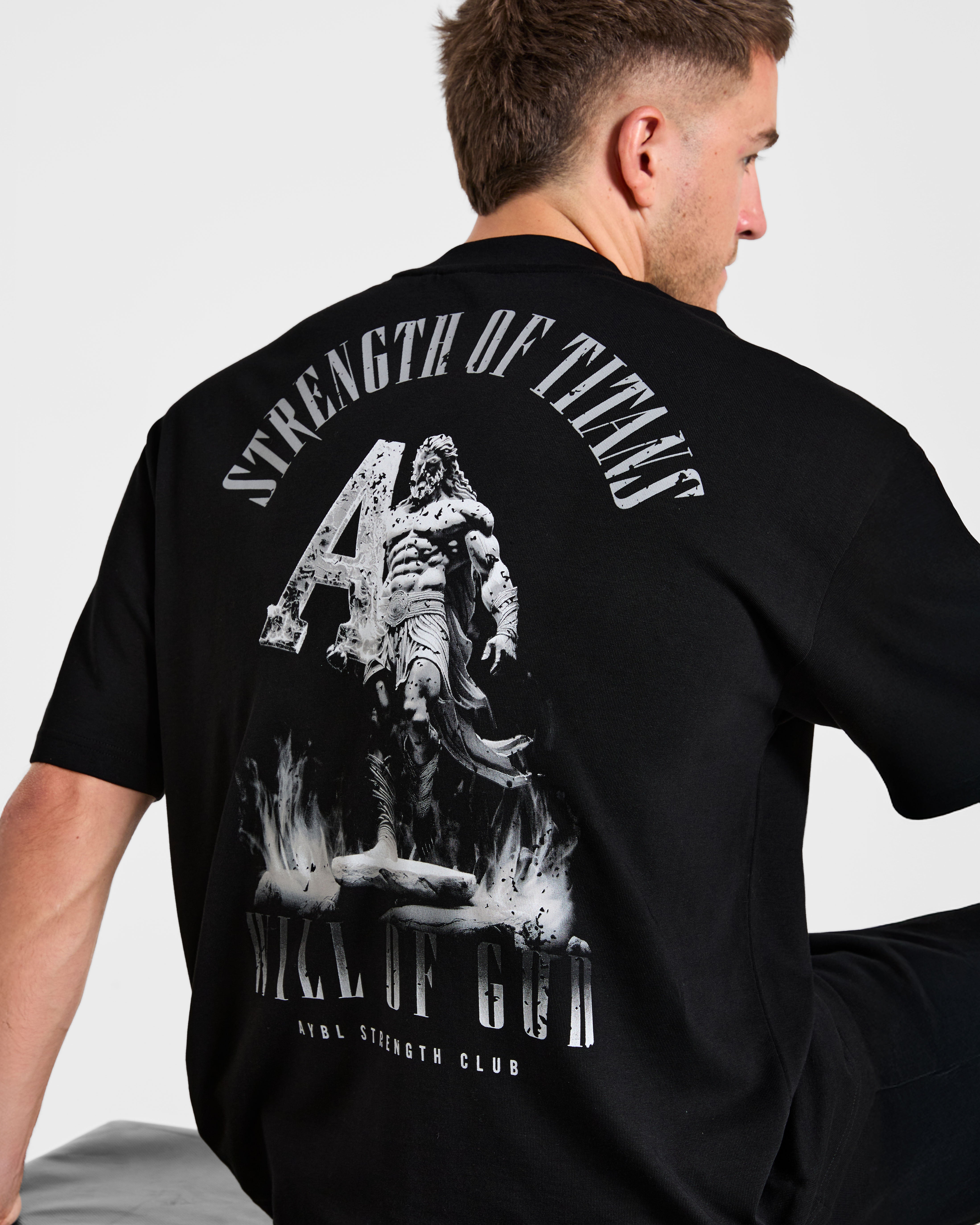 Strength Of Titans Oversized T Shirt - Schwarz