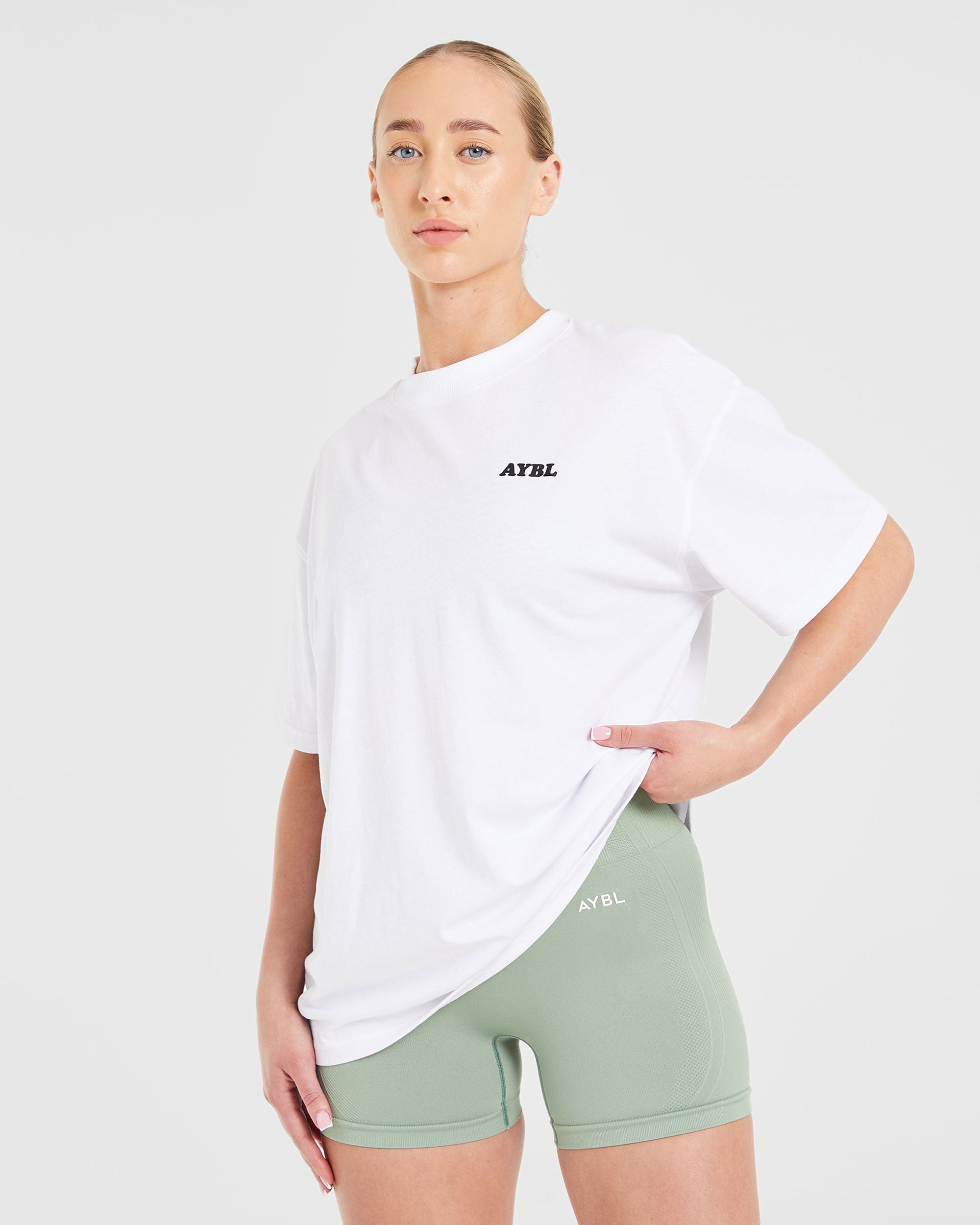 Sports Club Wavy Oversized T Shirt - Weiß