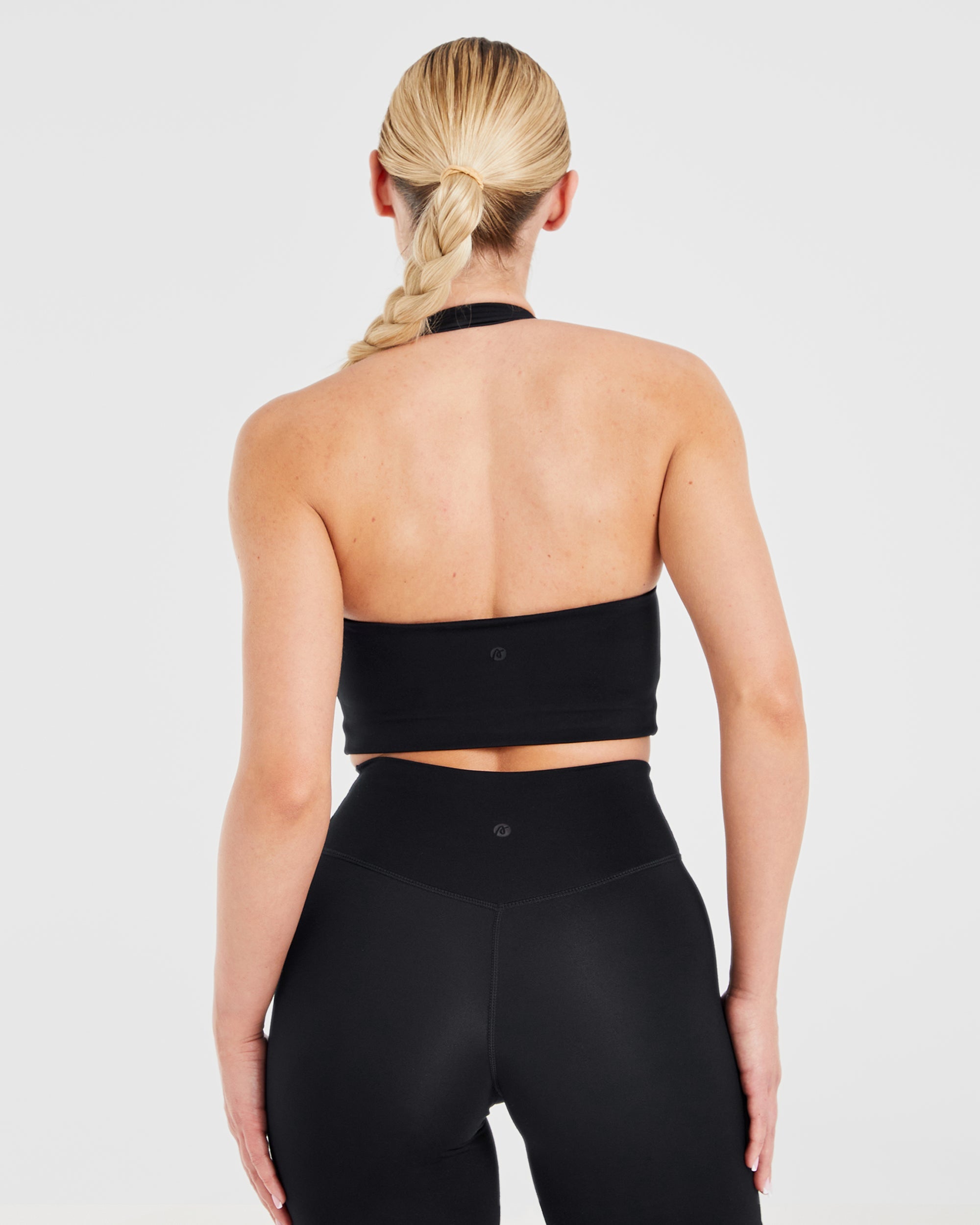 Staple Halterneck Crop Top - Schwarz