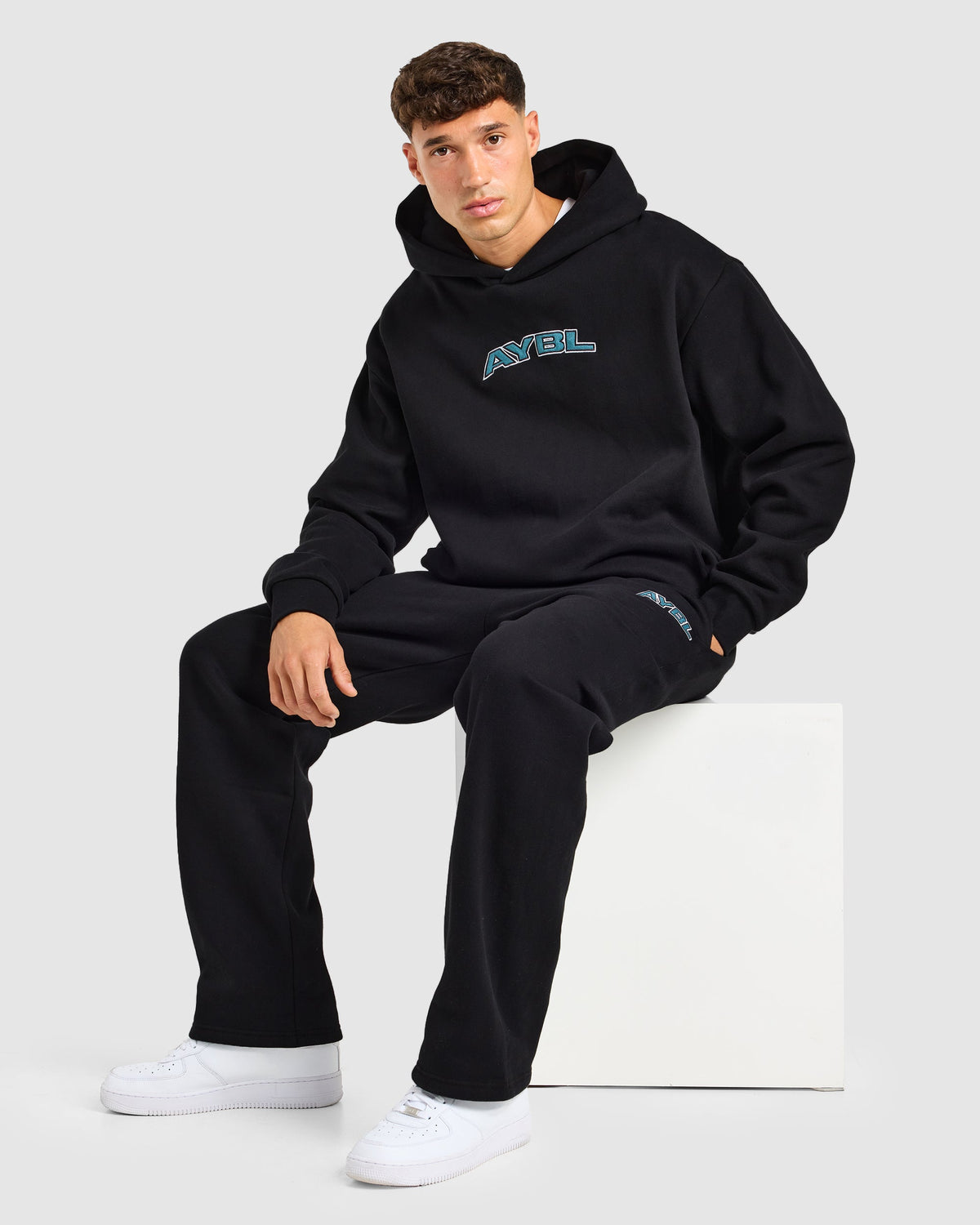 AYBL Society Oversized Straight Leg Joggers - Schwarz