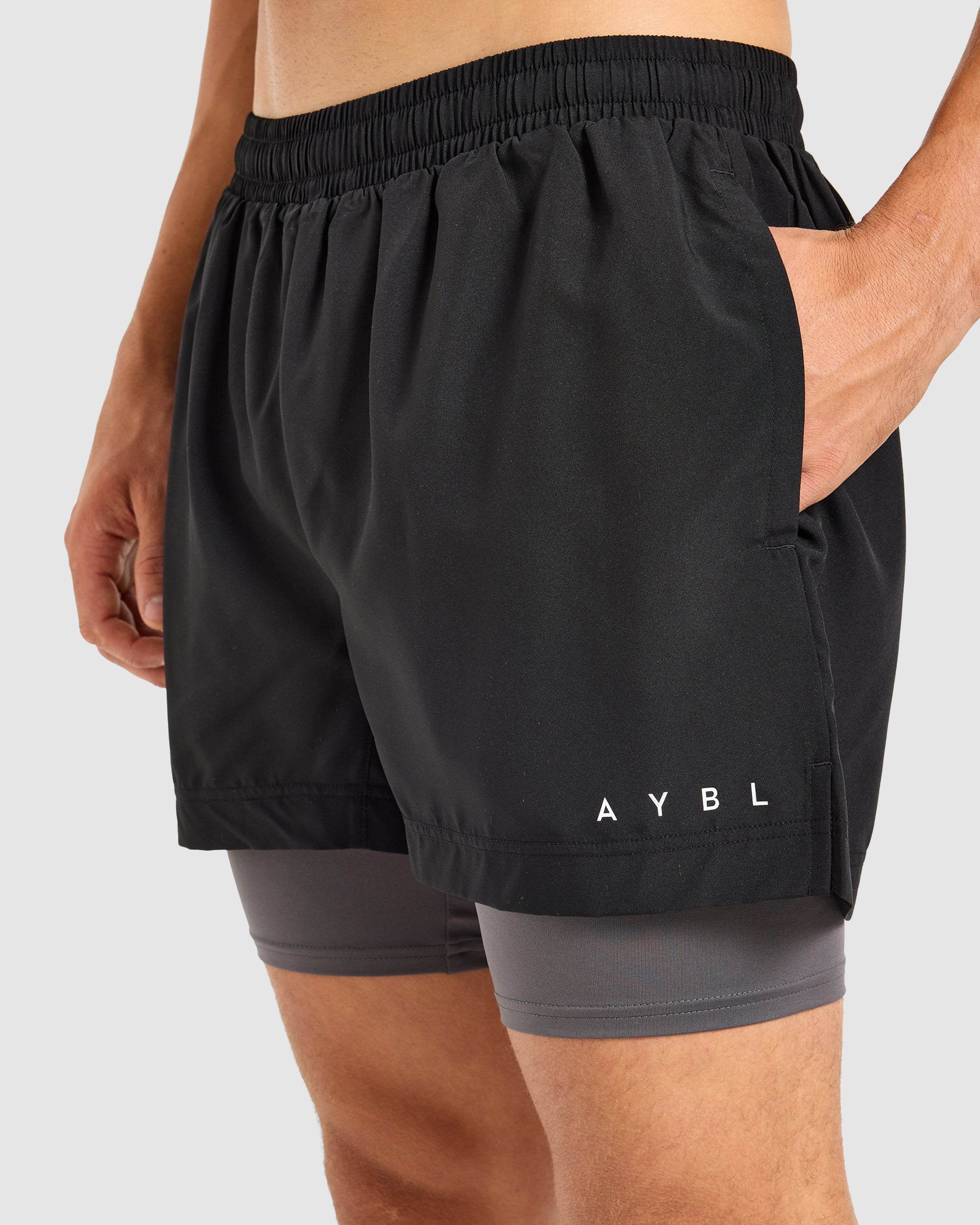 Core 2 in 1 Shorts - Schwarz/Charcoal
