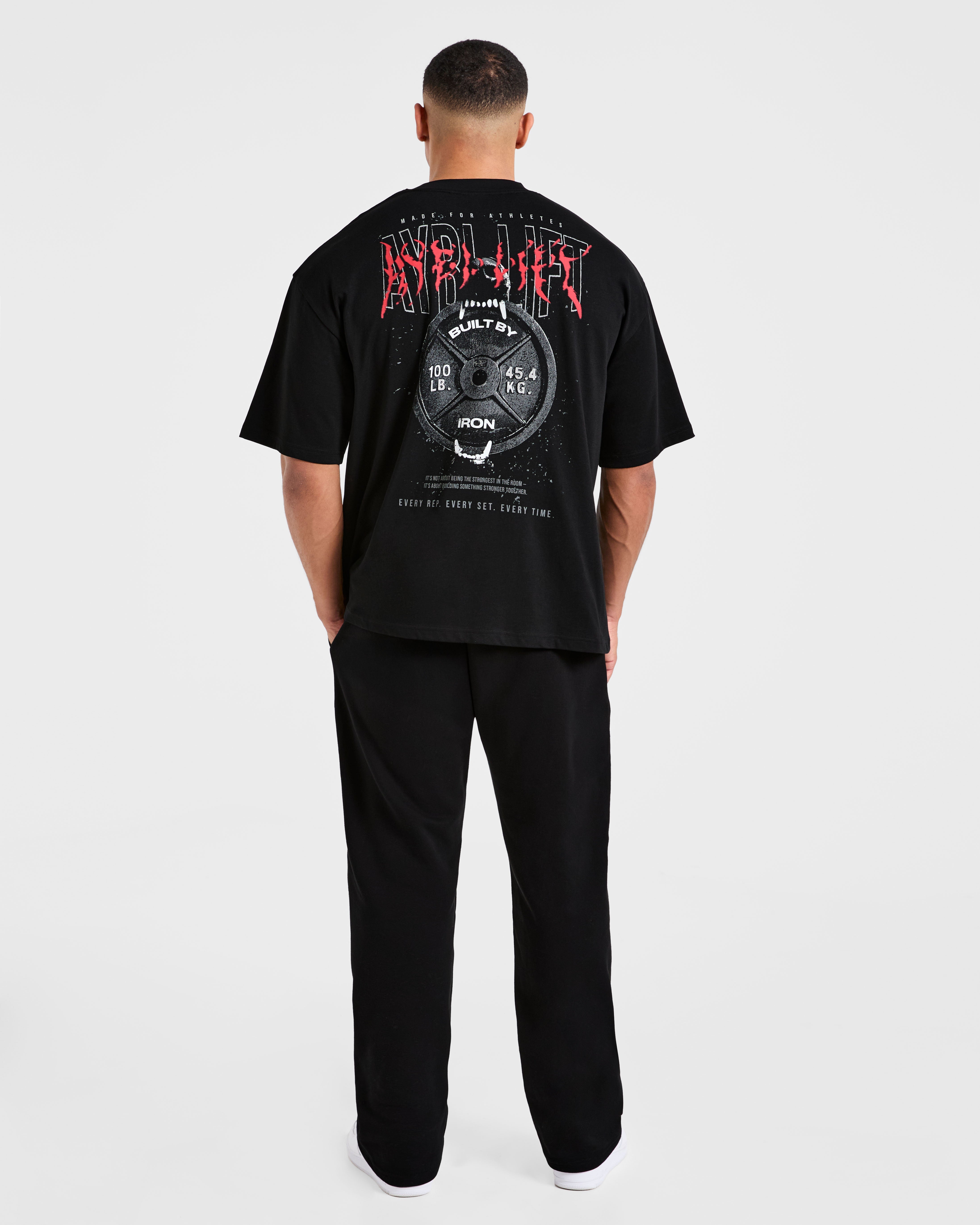 Doberman Strength Oversized T Shirt - Schwarz/Rot