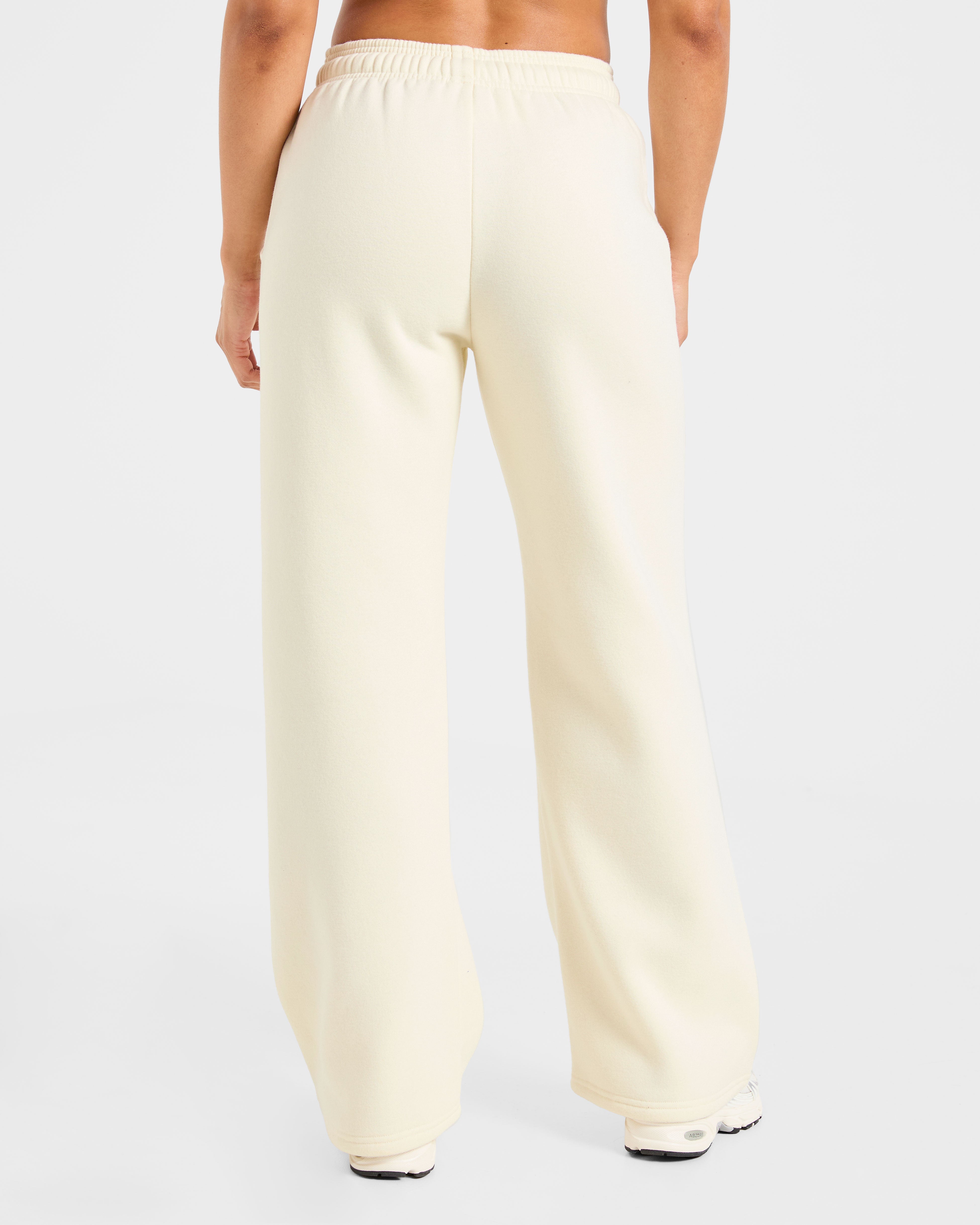 Retro Athletics Oversized Straight Leg Joggers - Butter Gelb/Navy