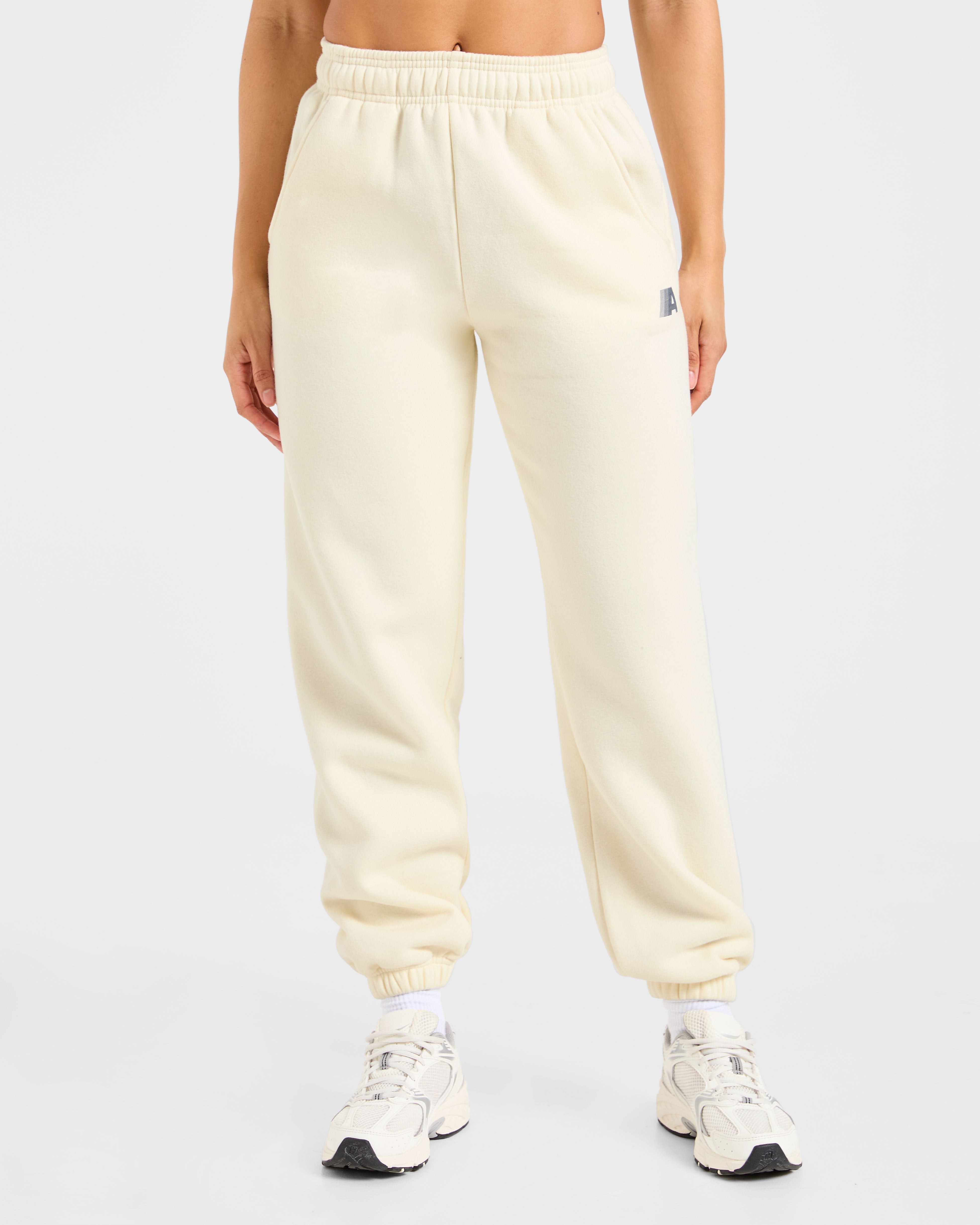 Retro Athletics Oversized Joggers - Butter Gelb/Navy