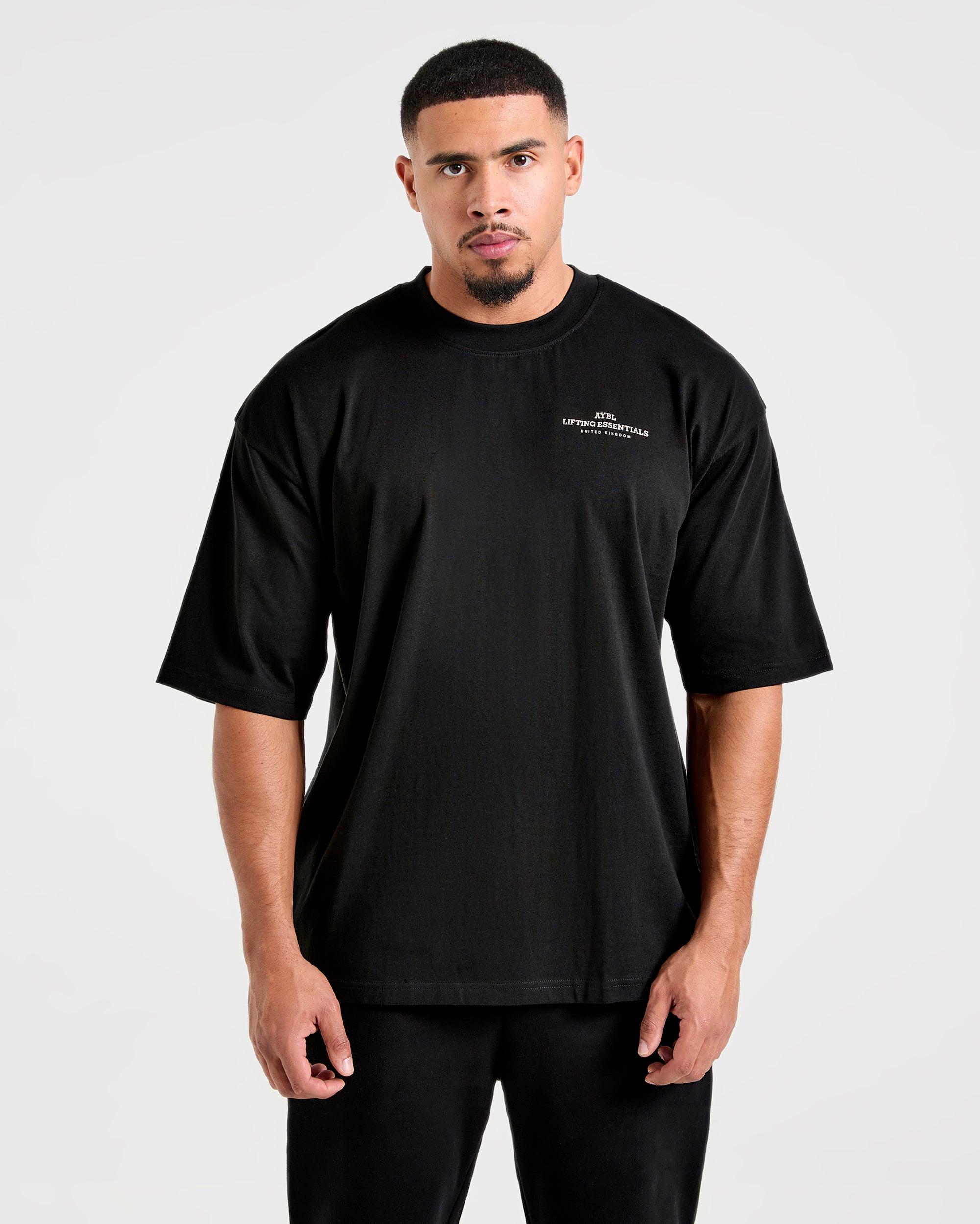Apex Lifting Essentials Oversized T Shirt - Schwarz/Cream