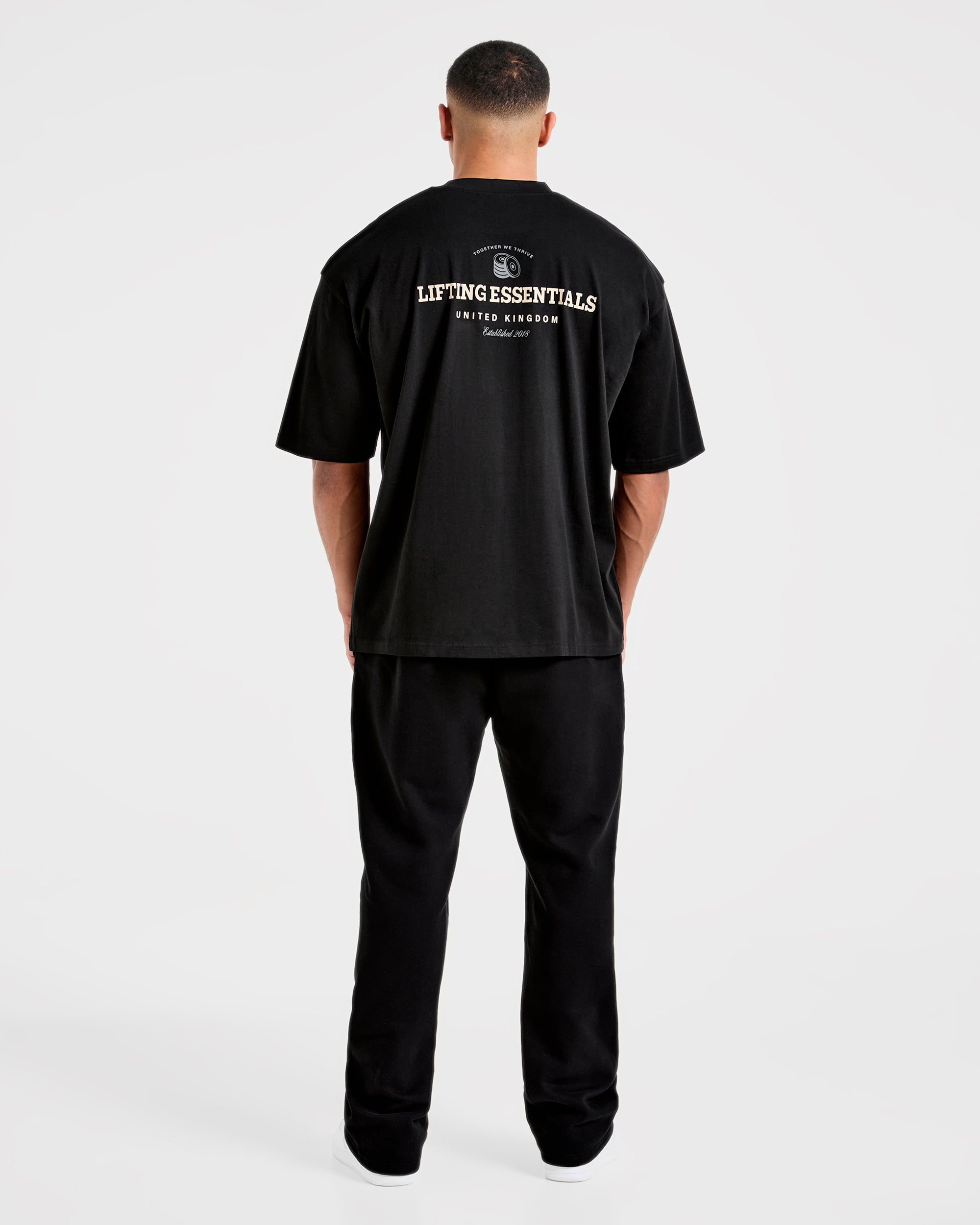 Apex Lifting Essentials Oversized T Shirt - Schwarz/Cream